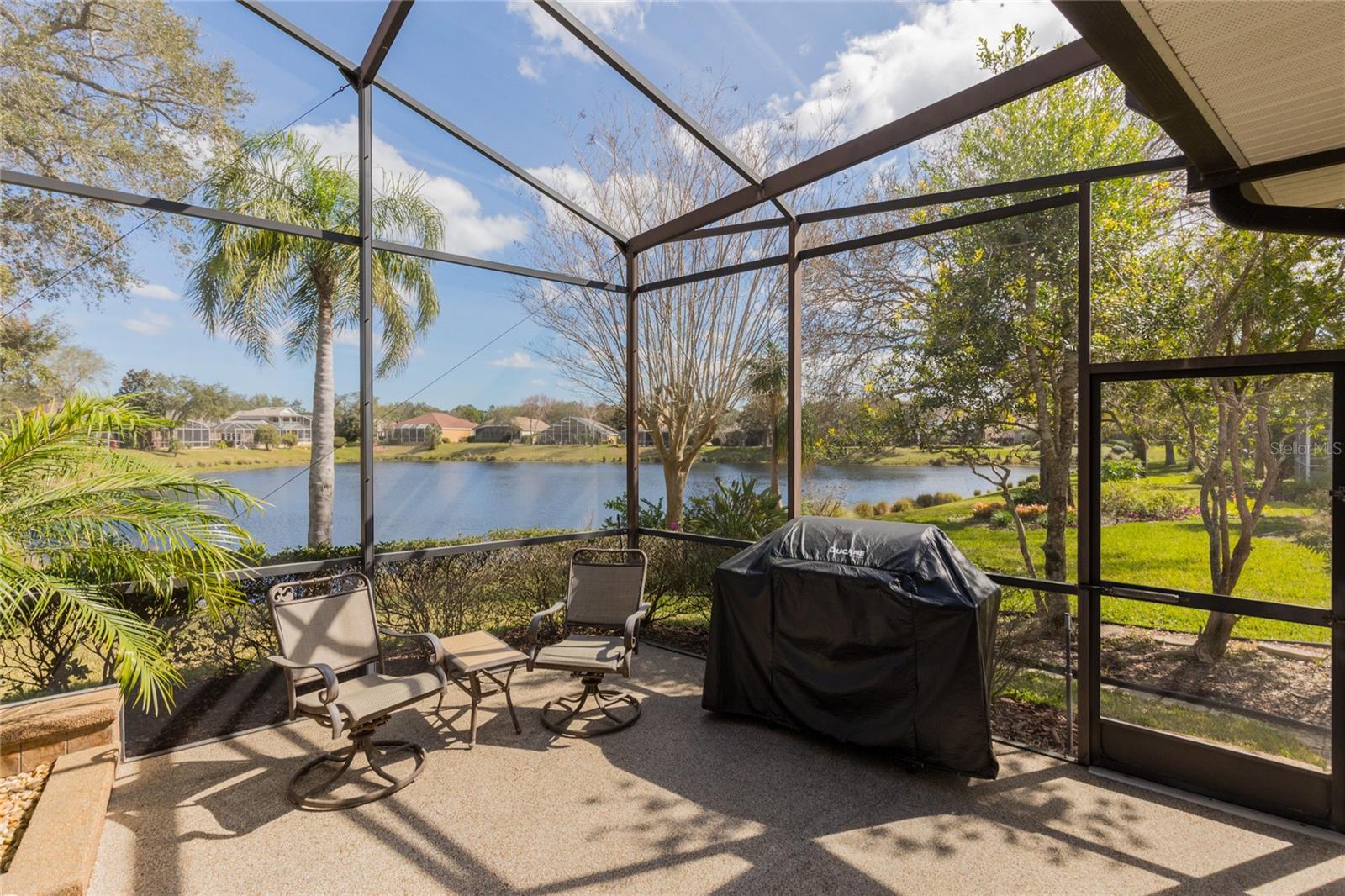 31 SOUTHLAKE DR