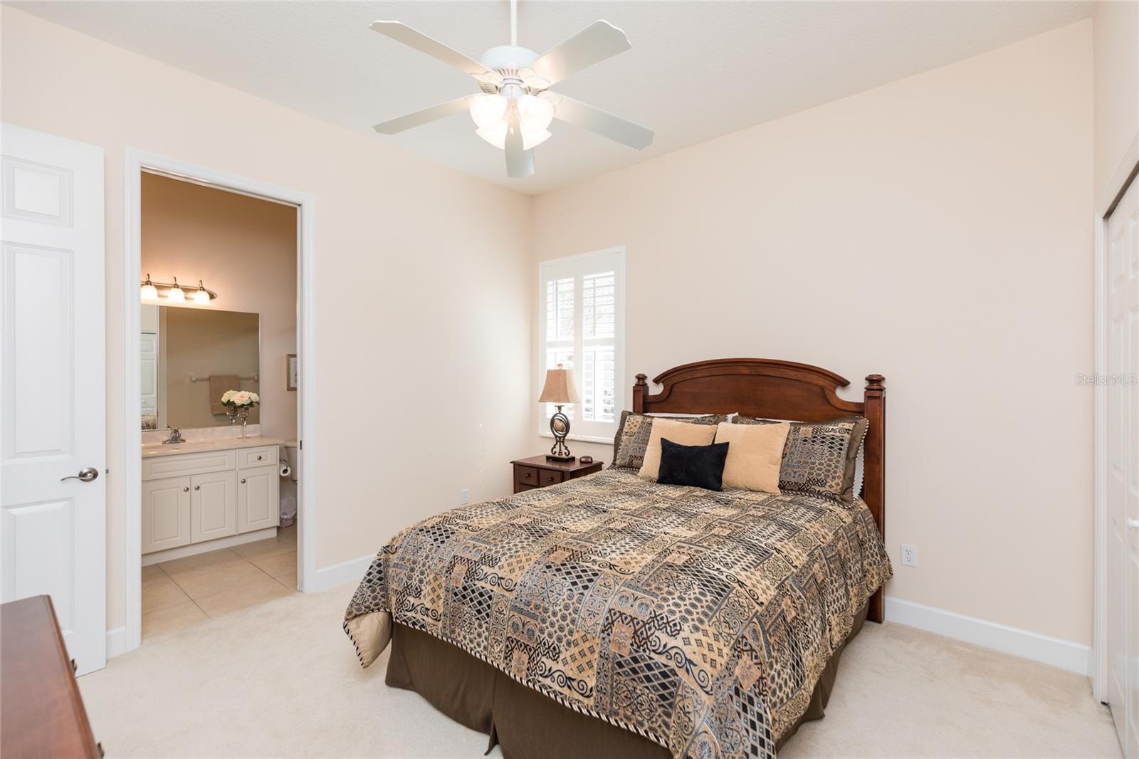 31 SOUTHLAKE DR