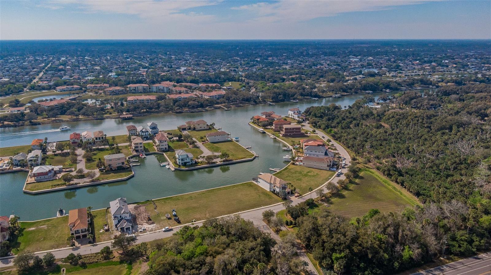 308 HARBOR VILLAGE PT N