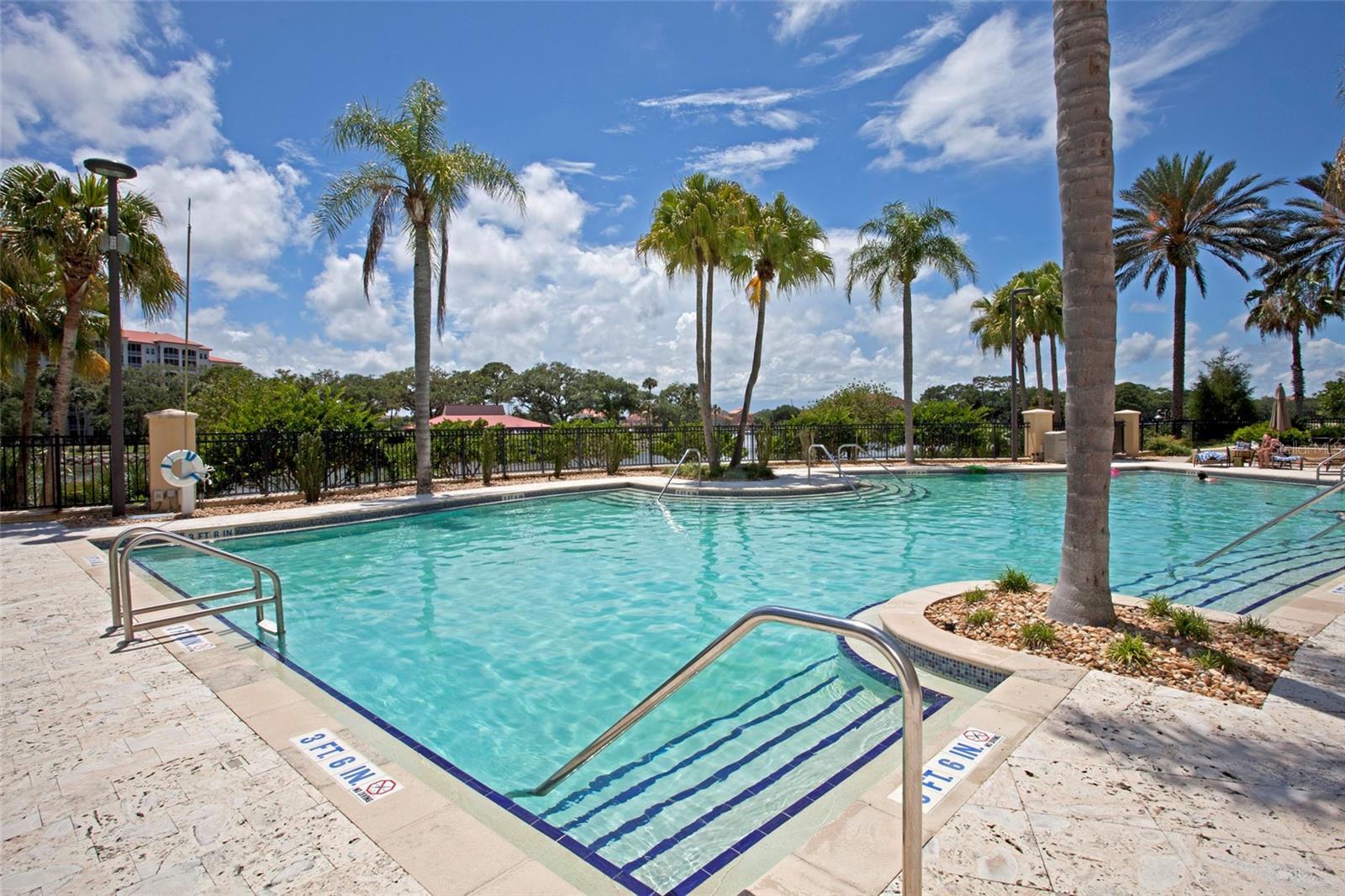 308 HARBOR VILLAGE PT N