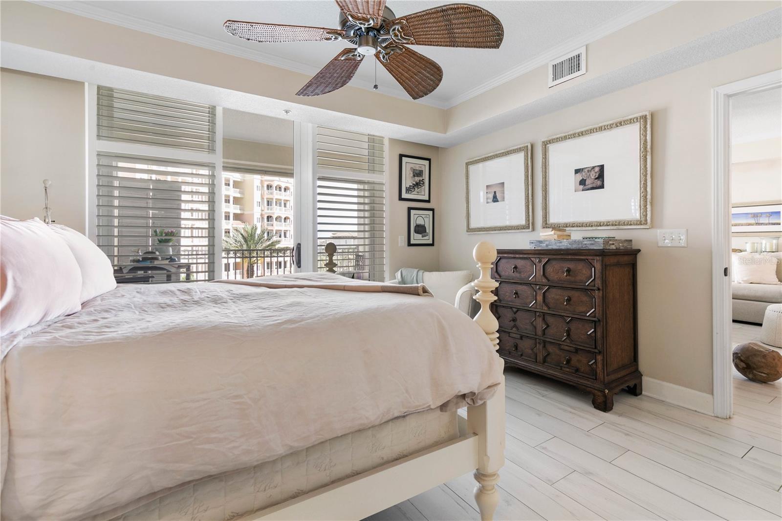 200 OCEAN CREST DR #306