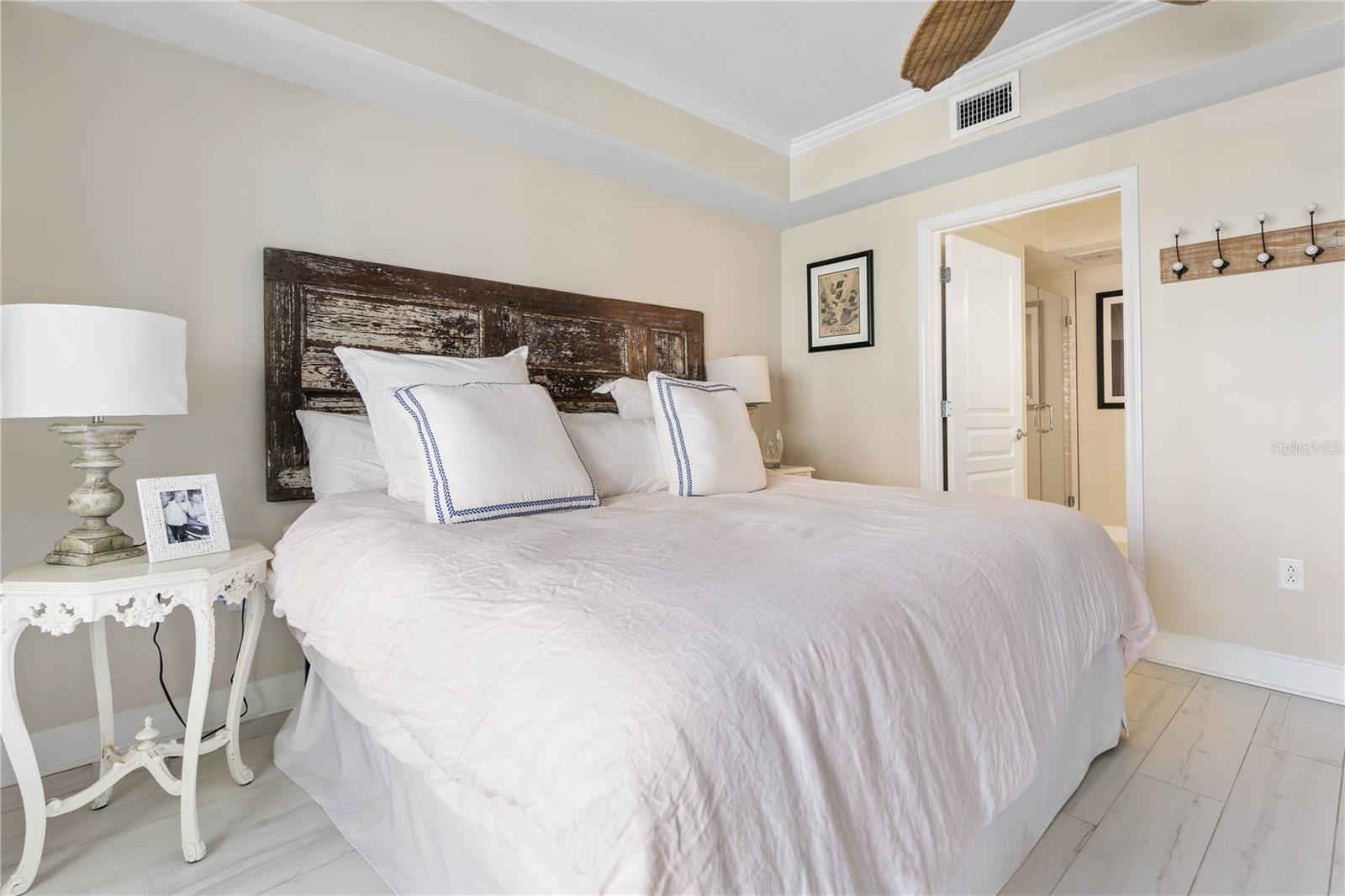 200 OCEAN CREST DR #306