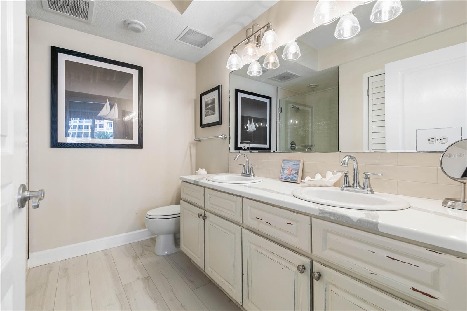 200 OCEAN CREST DR #306