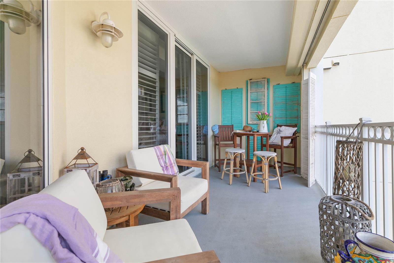 200 OCEAN CREST DR #306