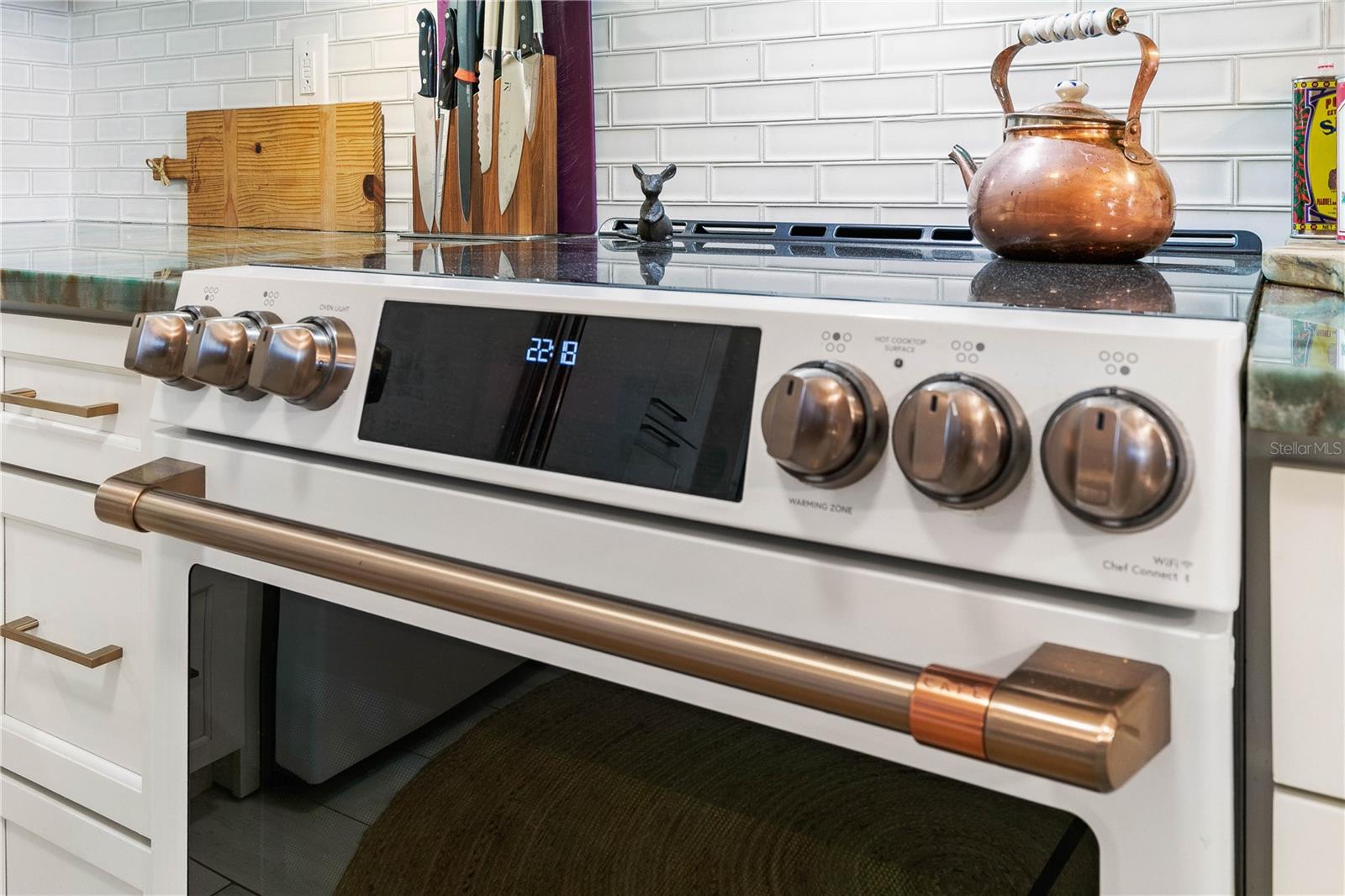 200 OCEAN CREST DR #306