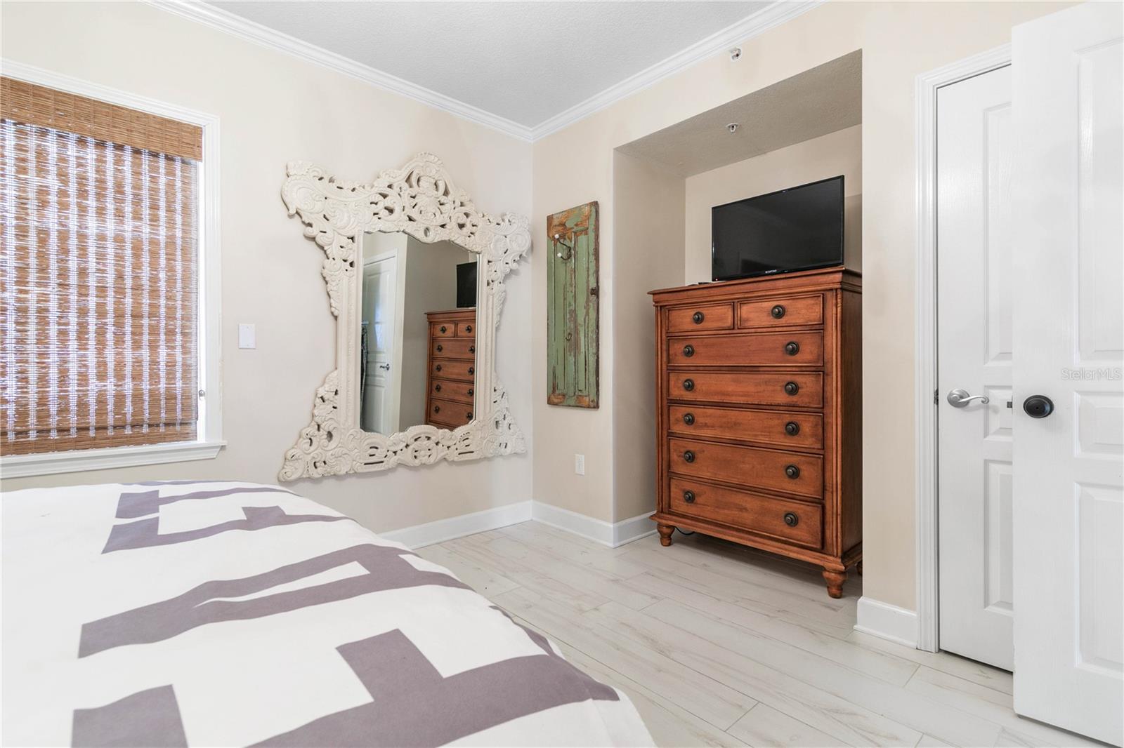 200 OCEAN CREST DR #306