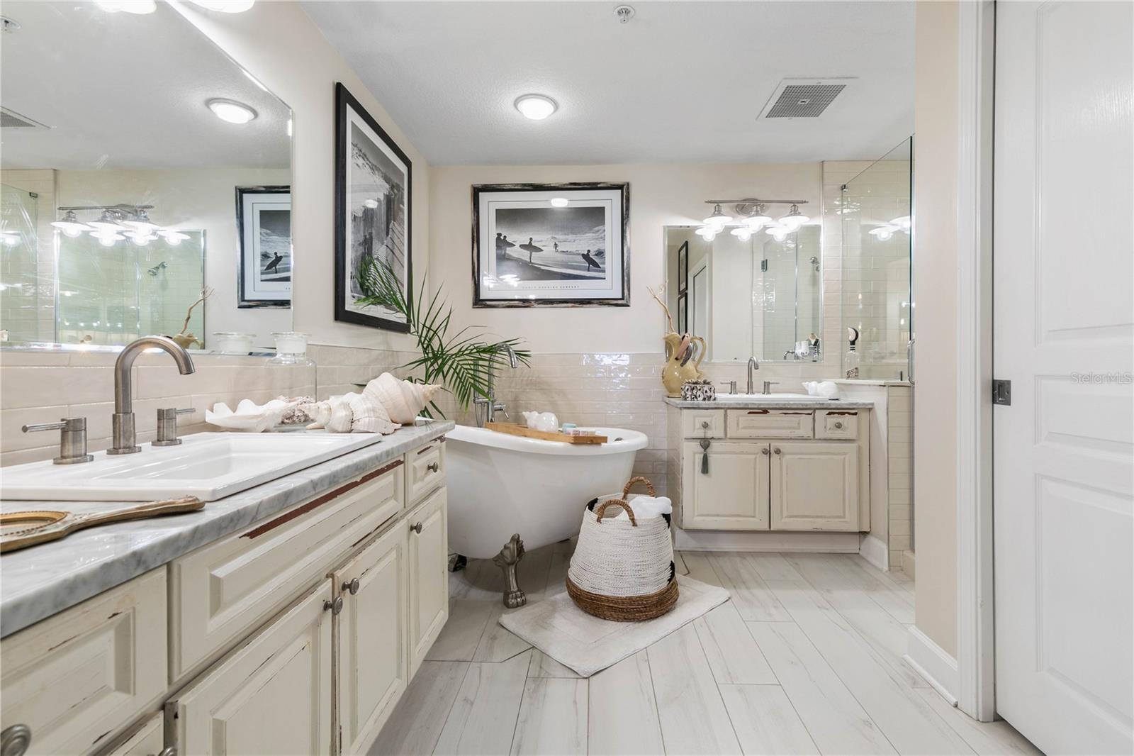 200 OCEAN CREST DR #306