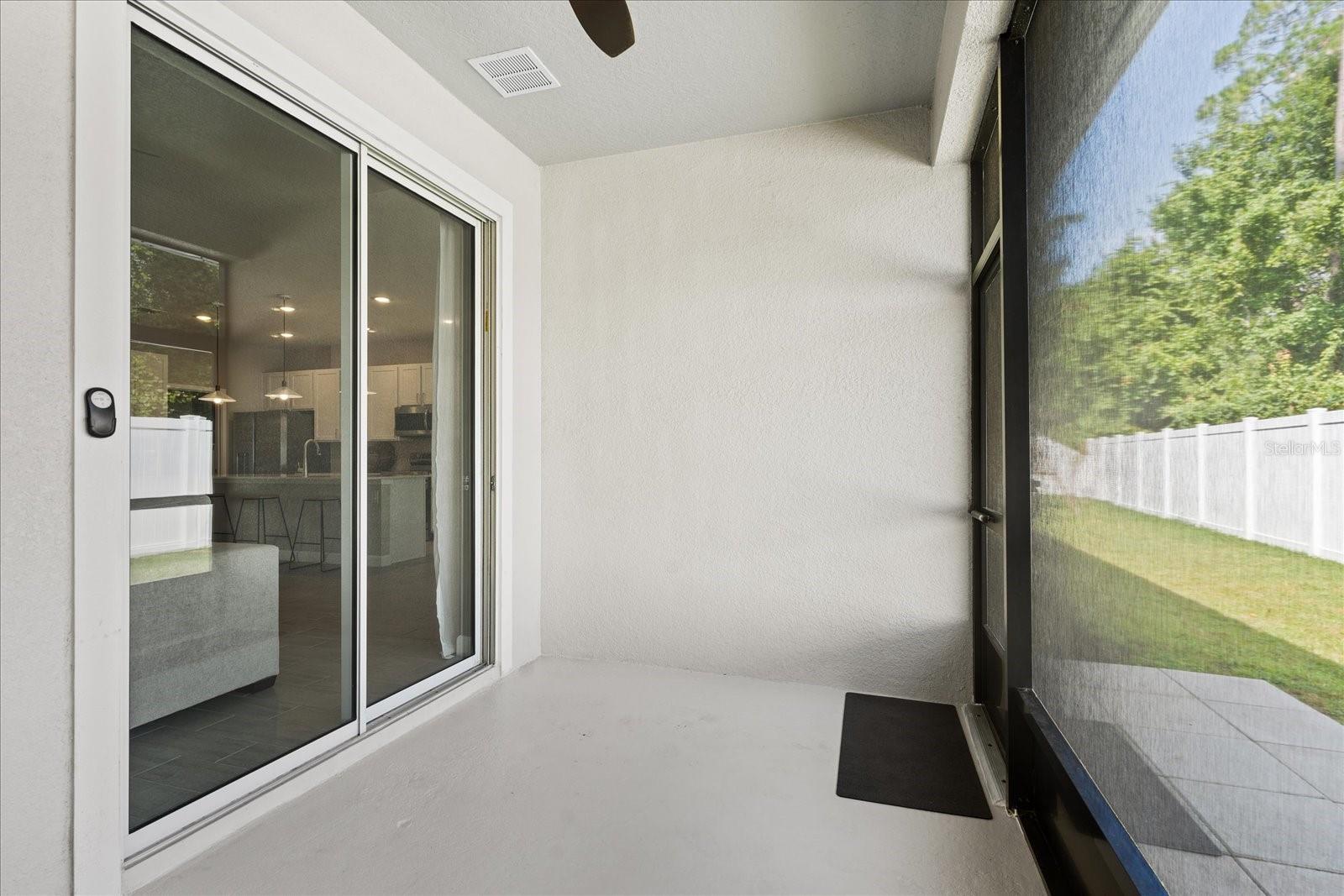 4 ZAUNSTOWN PL