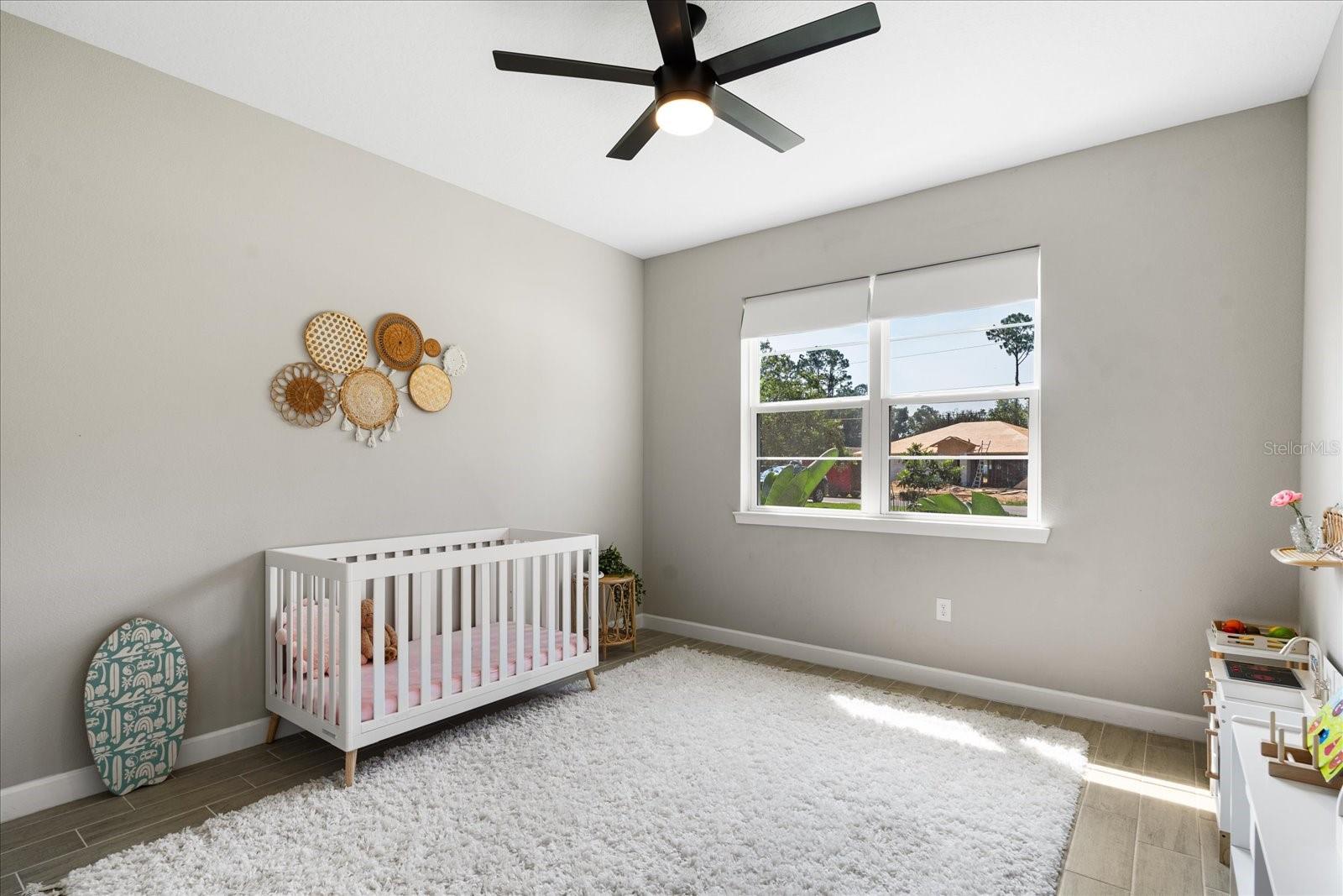 4 ZAUNSTOWN PL