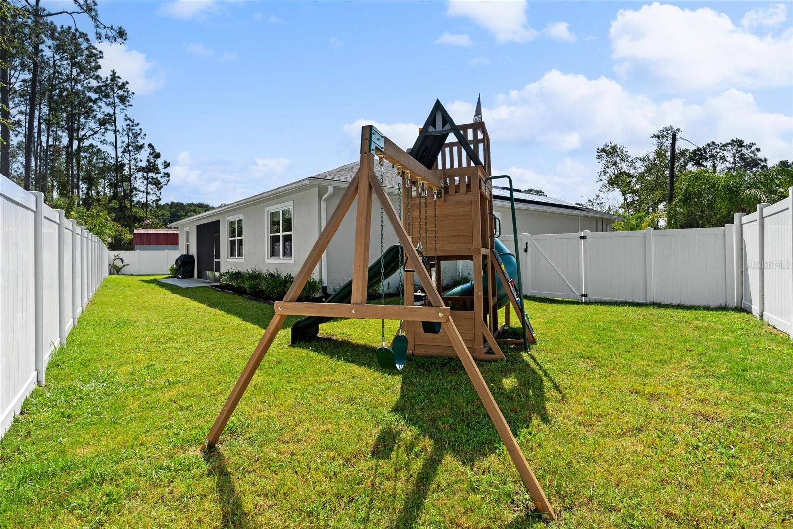 4 ZAUNSTOWN PL