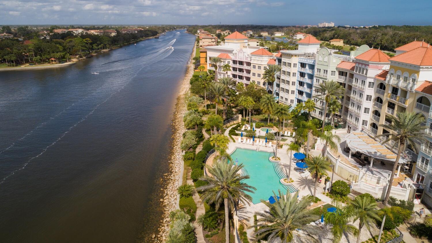272 YACHT HARBOR DR
