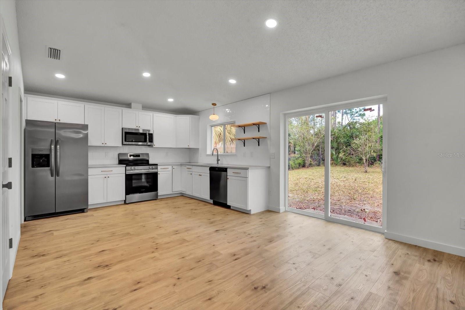 89 ROSE DR