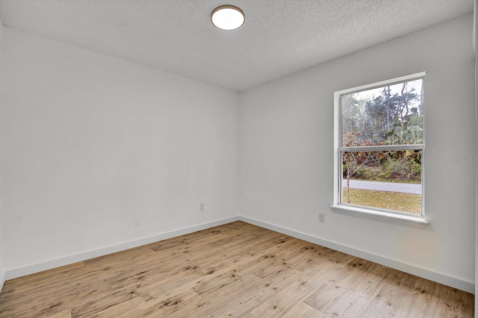 89 ROSE DR