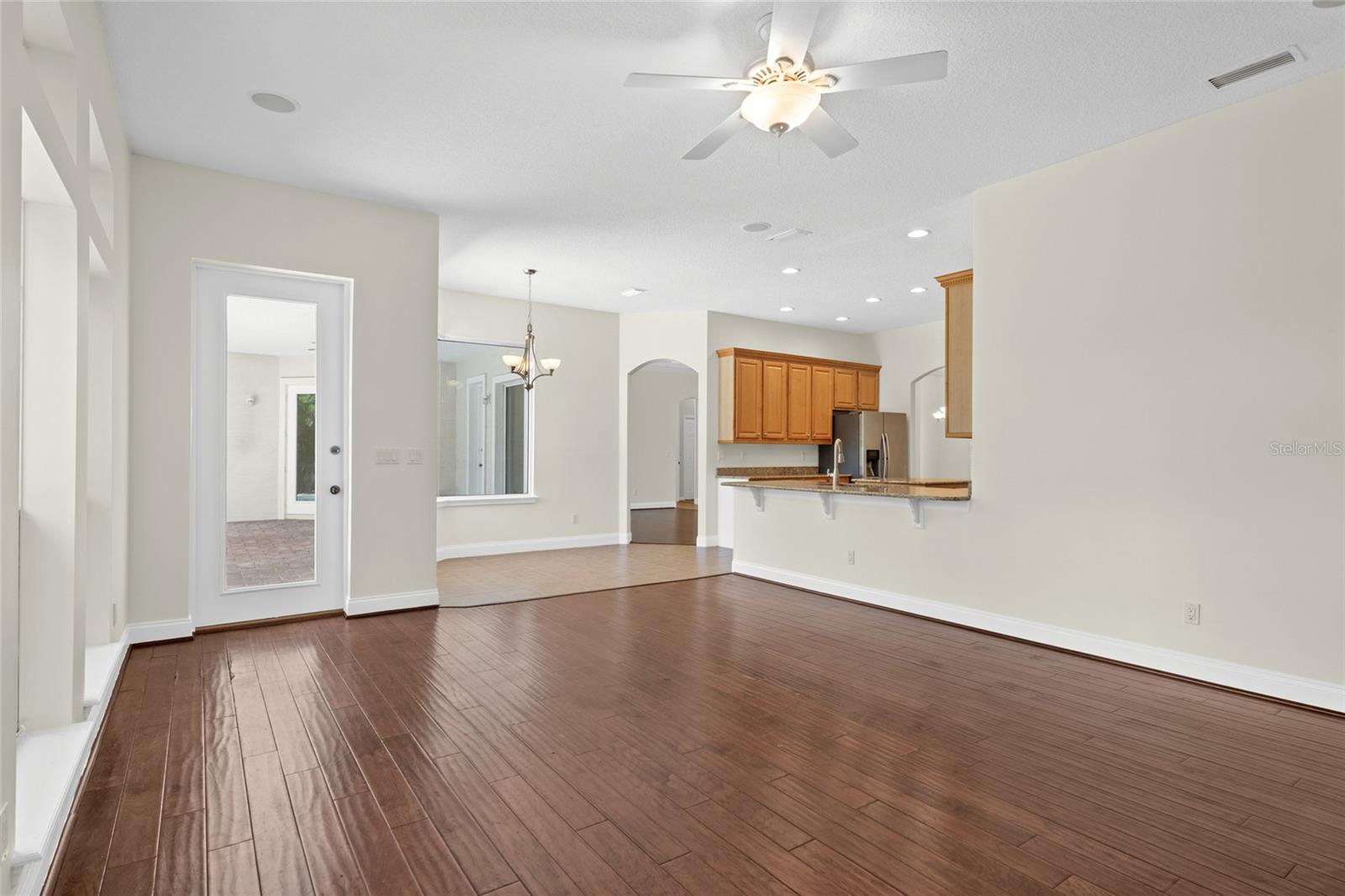 8 N VILLAGE DR