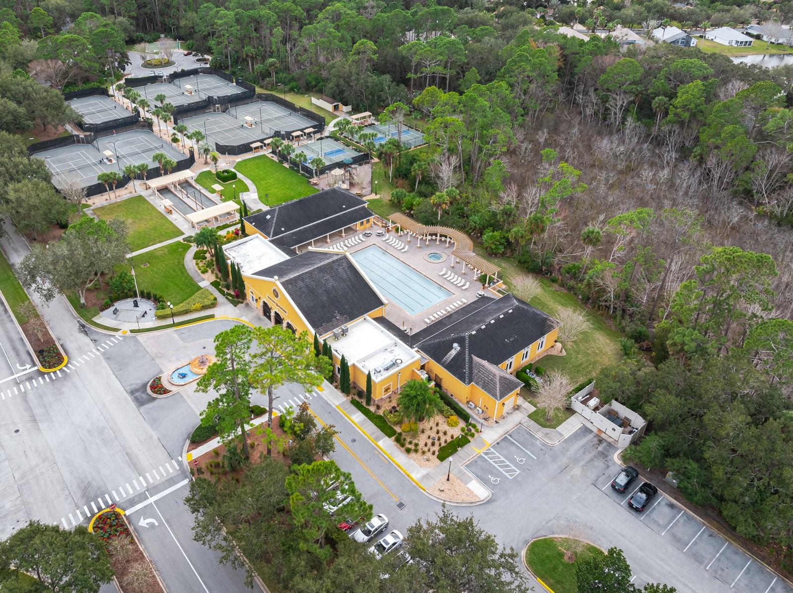 8 N VILLAGE DR