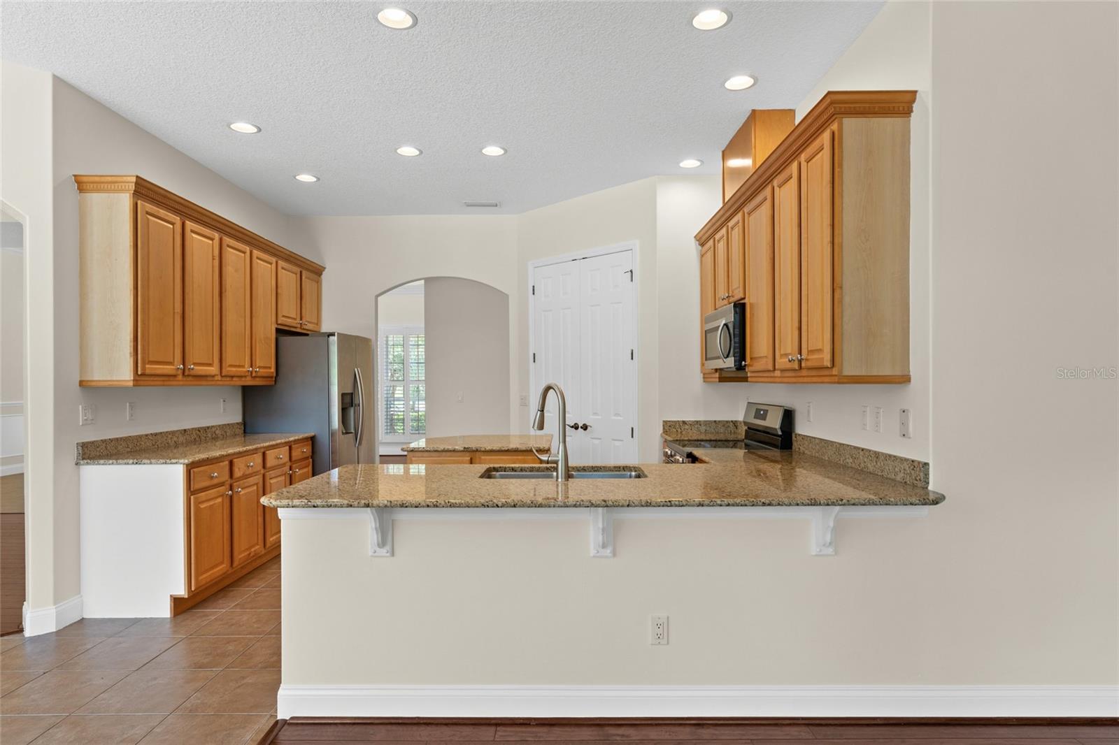 8 N VILLAGE DR