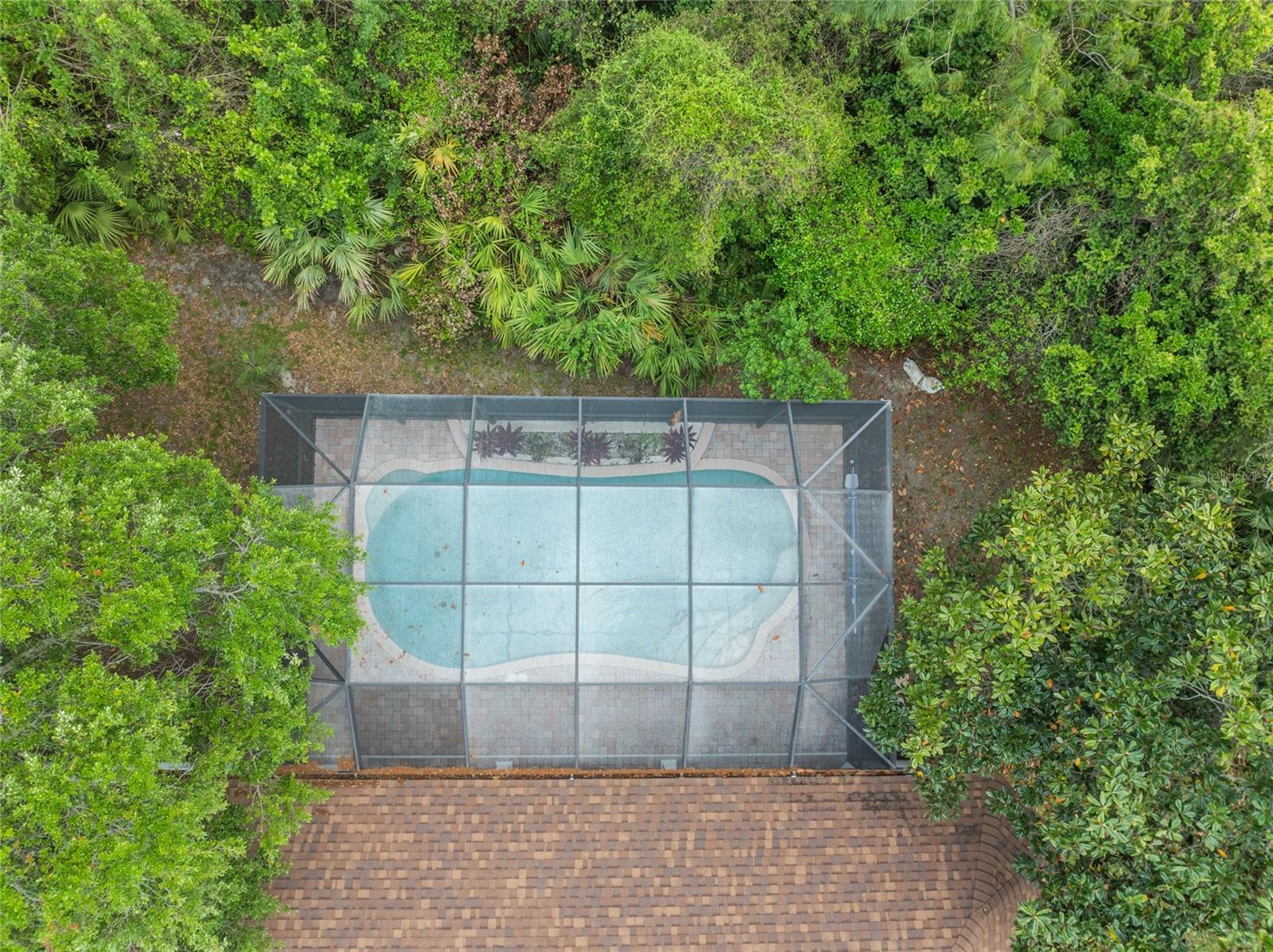 8 N VILLAGE DR