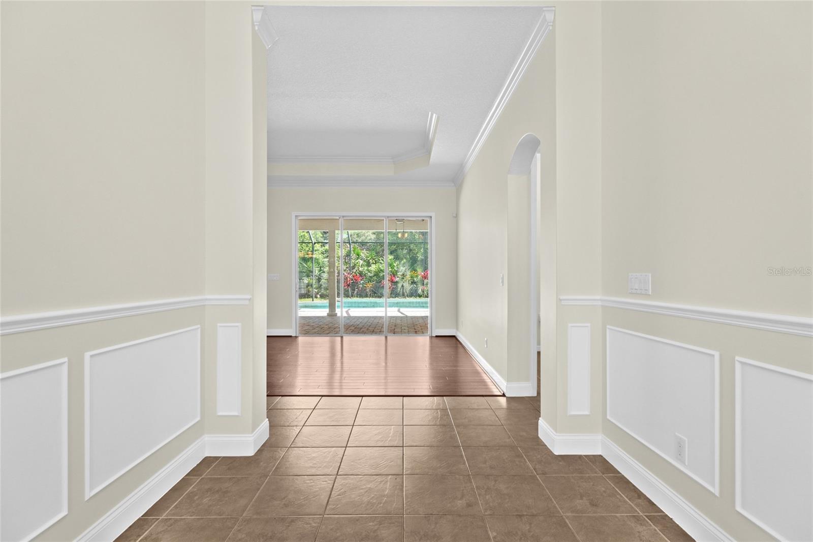 8 N VILLAGE DR