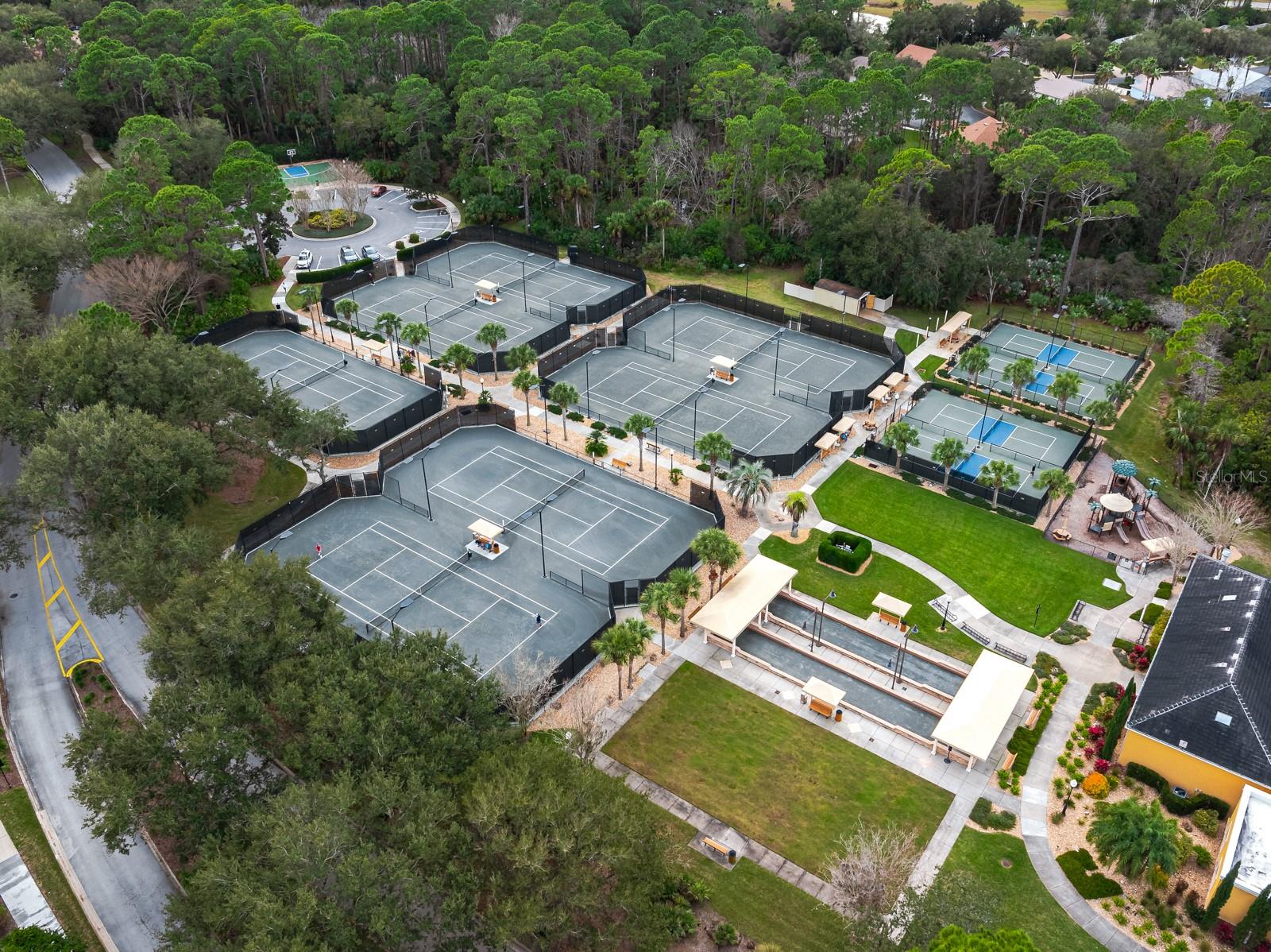 8 N VILLAGE DR