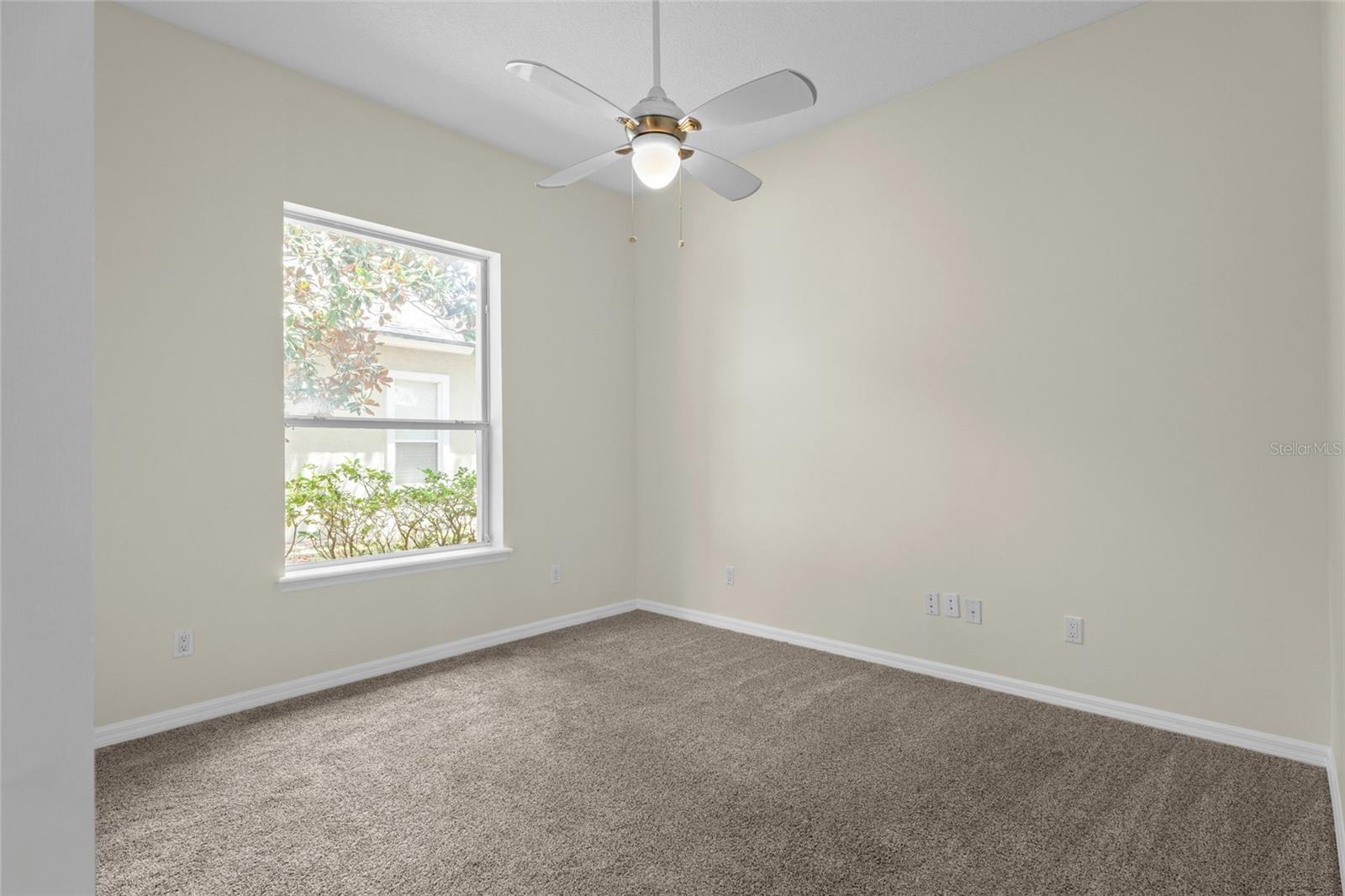 8 N VILLAGE DR