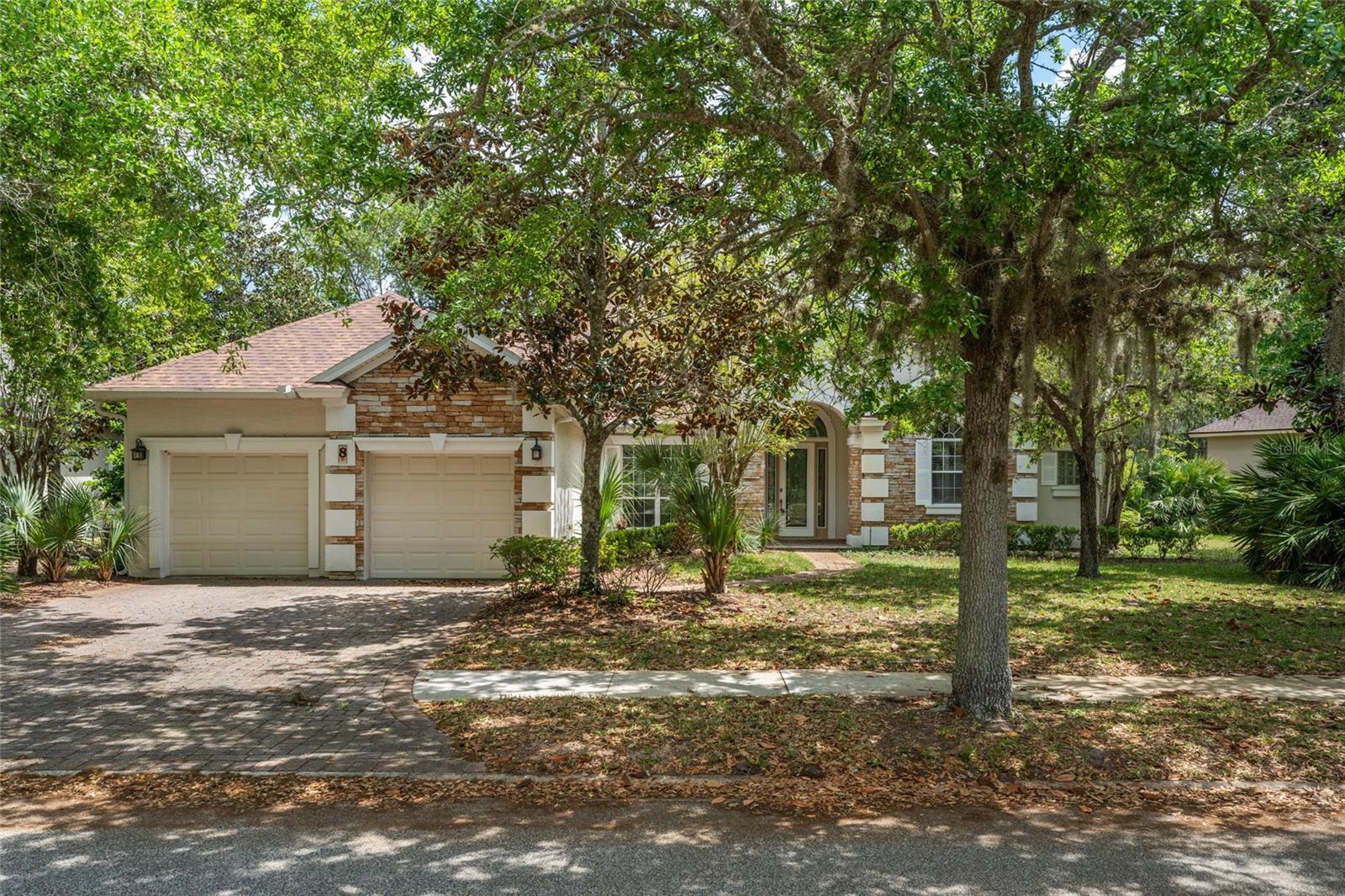 8 N VILLAGE DR