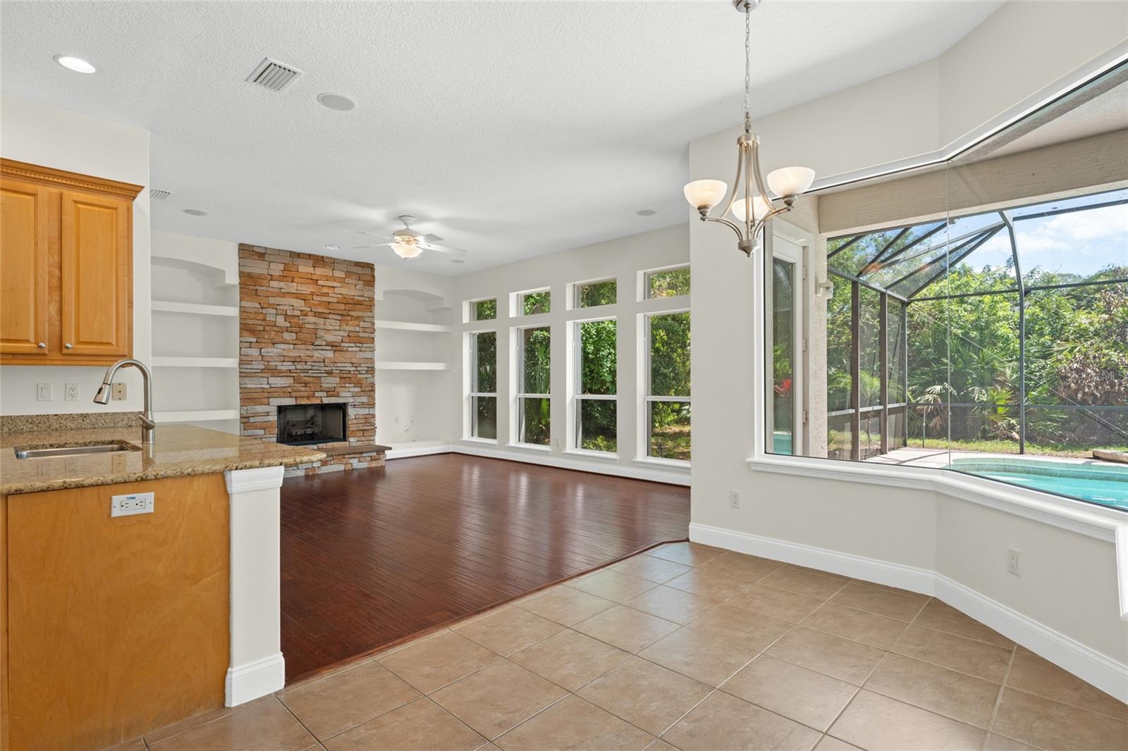8 N VILLAGE DR
