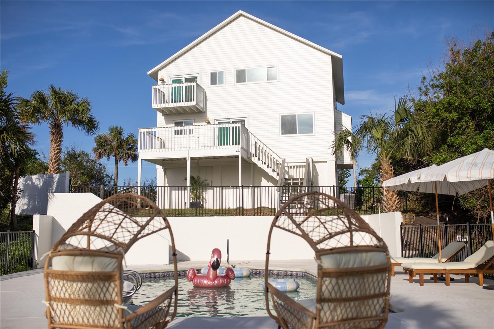 2574 N OCEAN SHORE BLVD