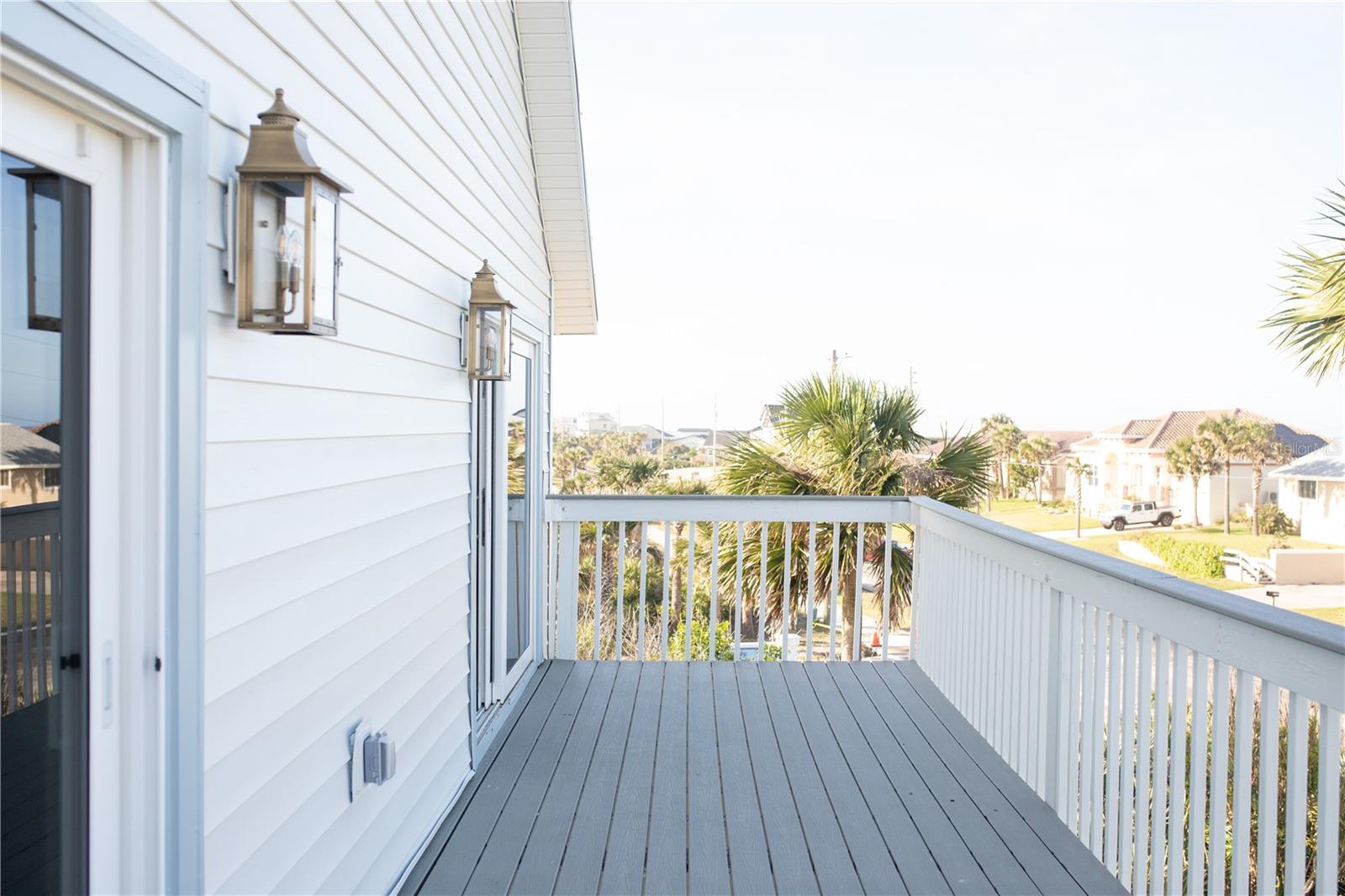 2574 N OCEAN SHORE BLVD