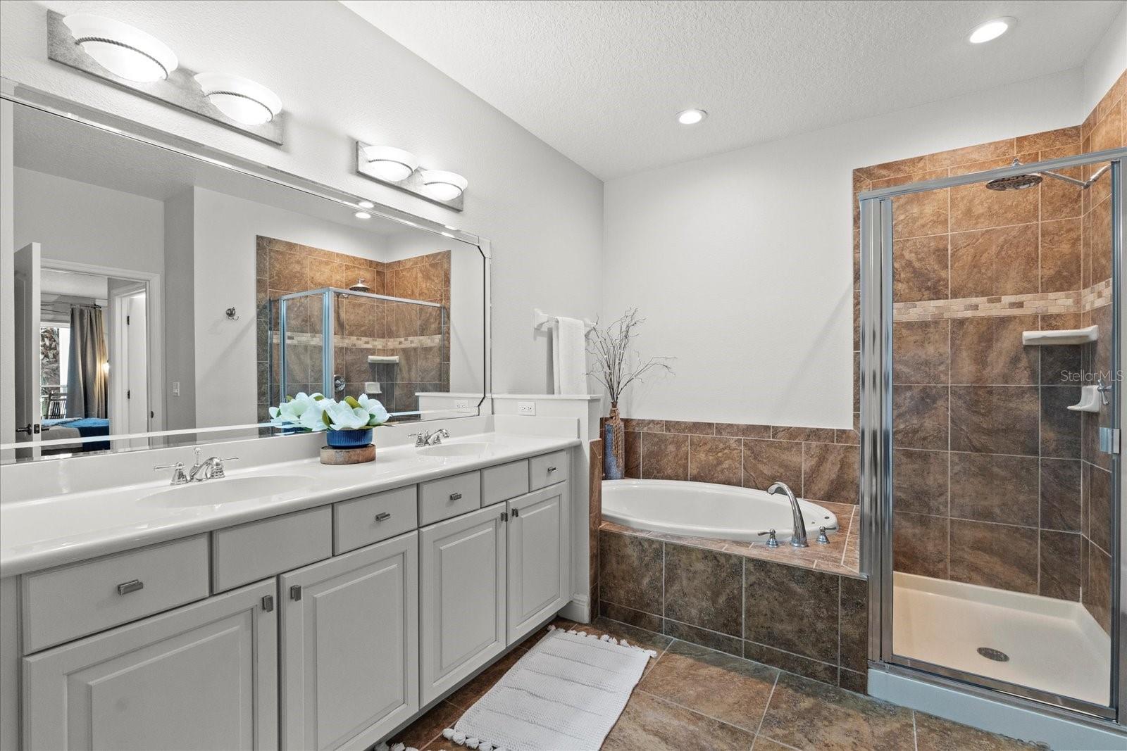 45 RIVERVIEW BND S #1926