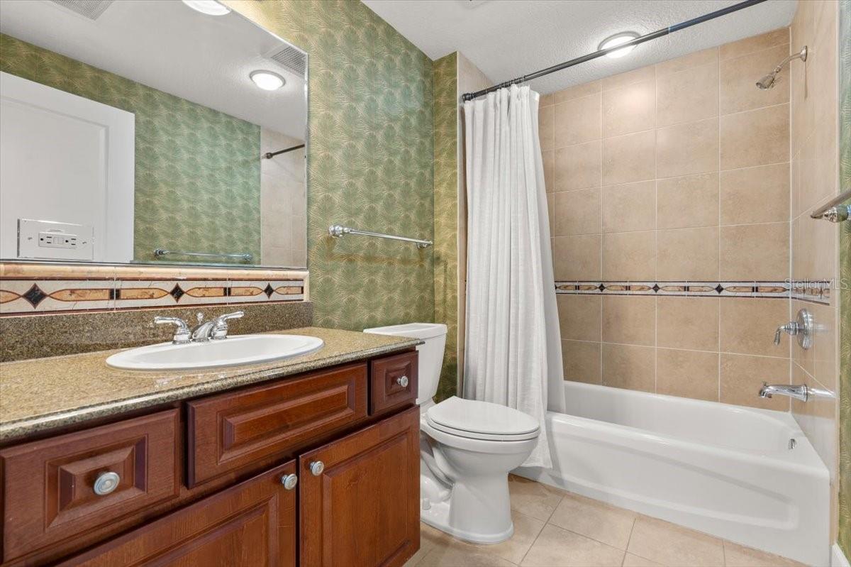 200 OCEAN CREST DR #908