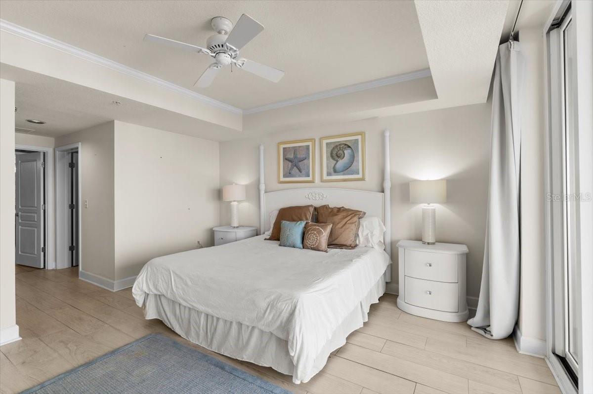 200 OCEAN CREST DR #908