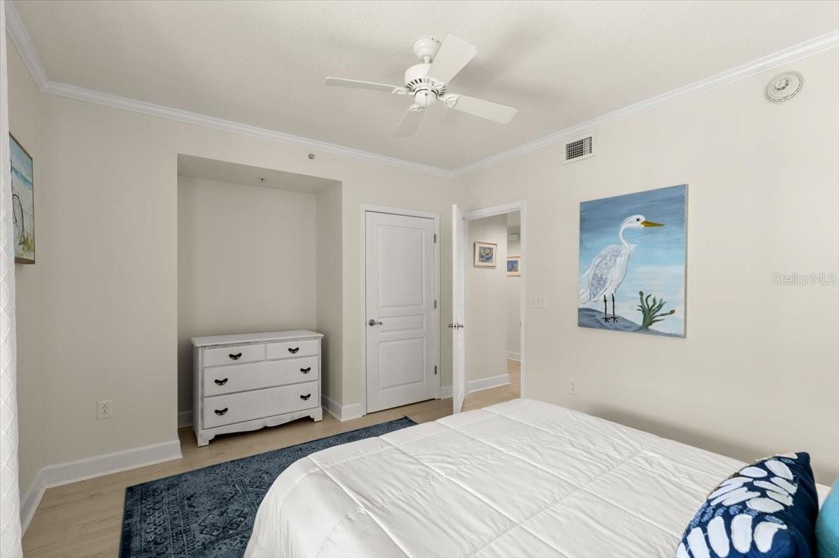 200 OCEAN CREST DR #908