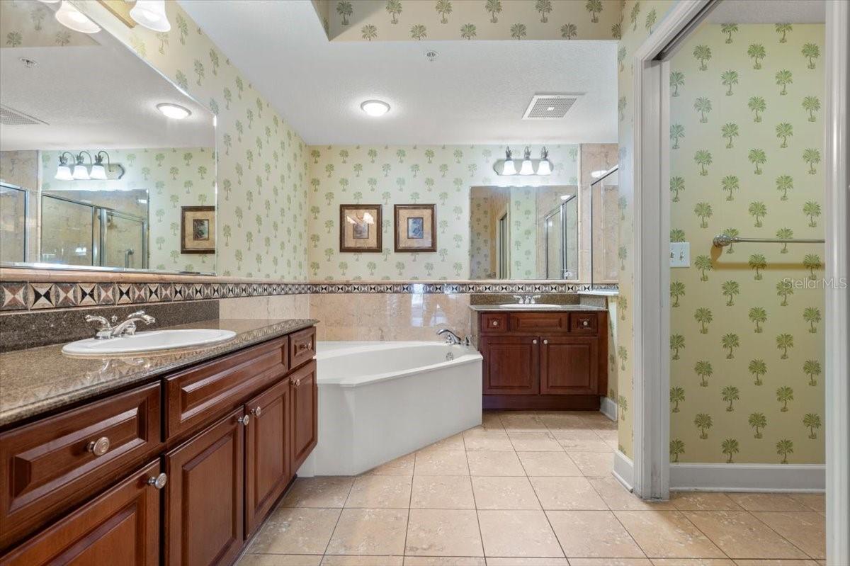 200 OCEAN CREST DR #908