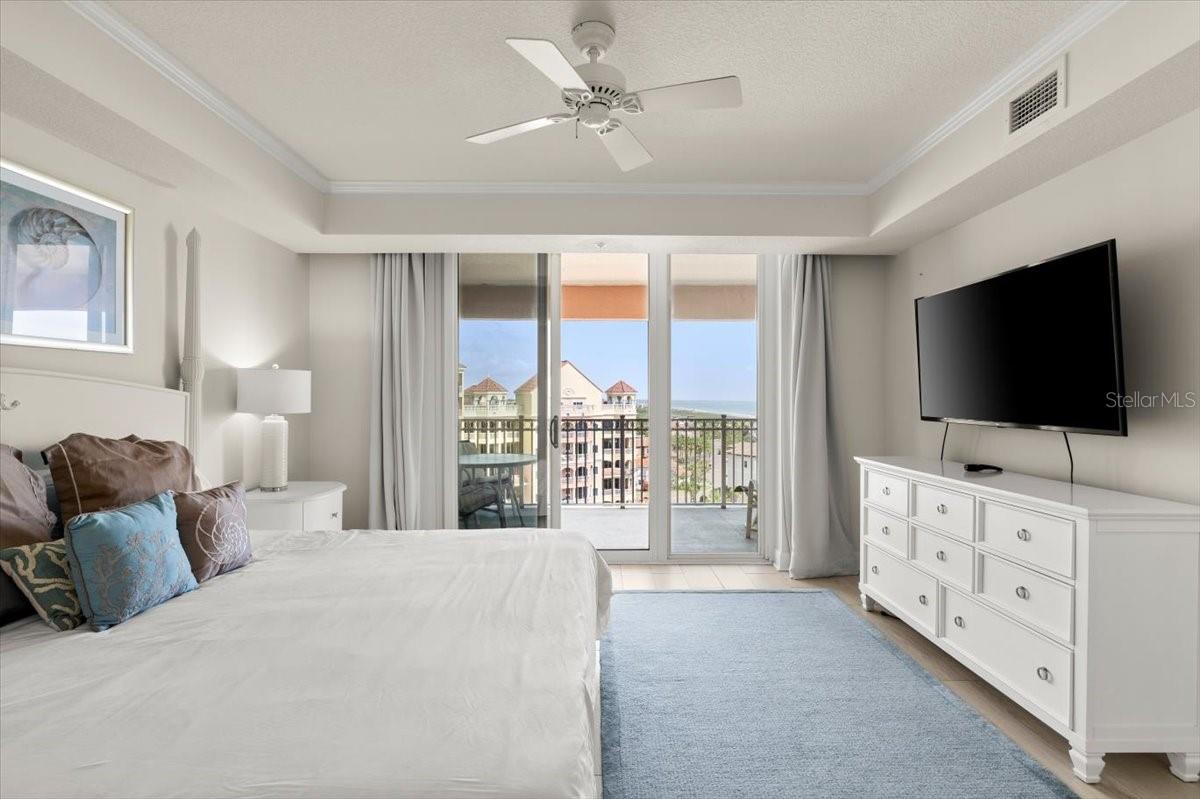 200 OCEAN CREST DR #908