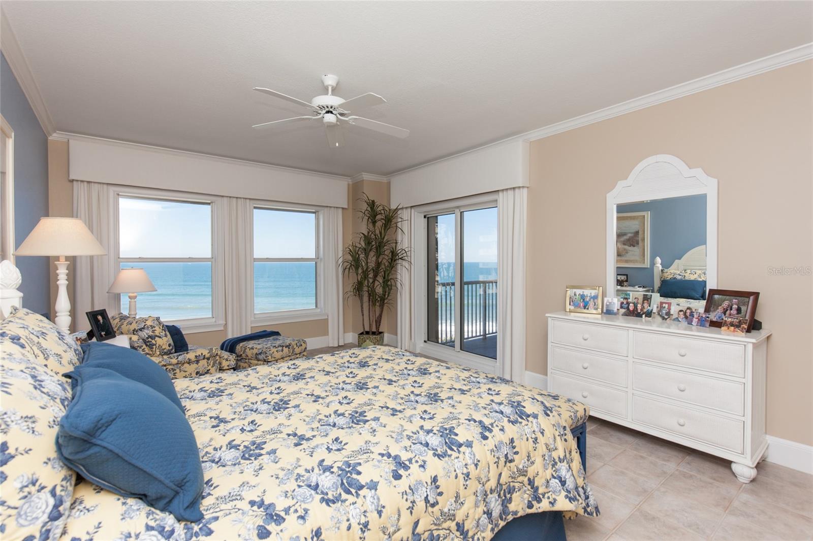 15 AVENUE DE LA MER #2406