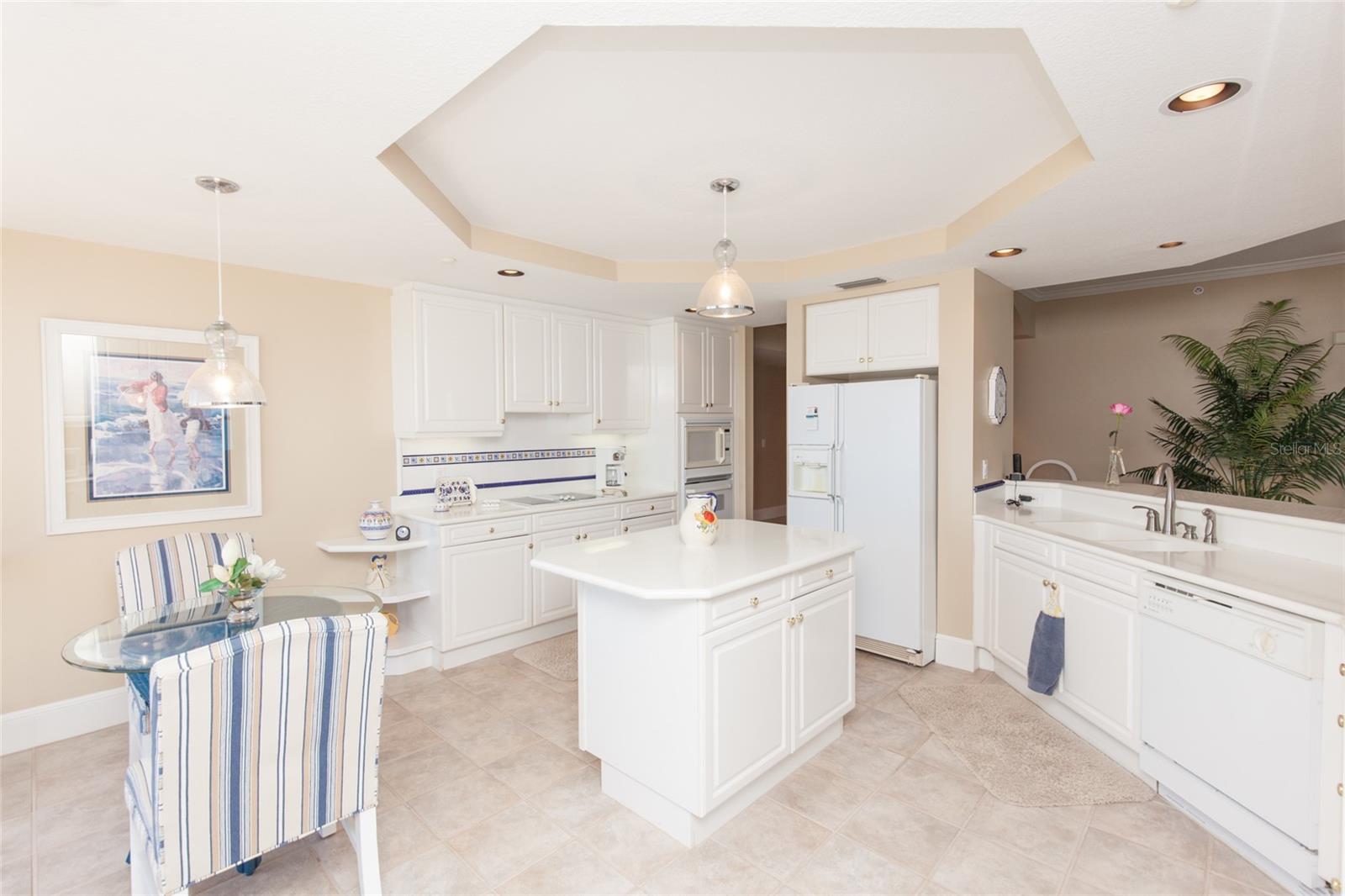 15 AVENUE DE LA MER #2406