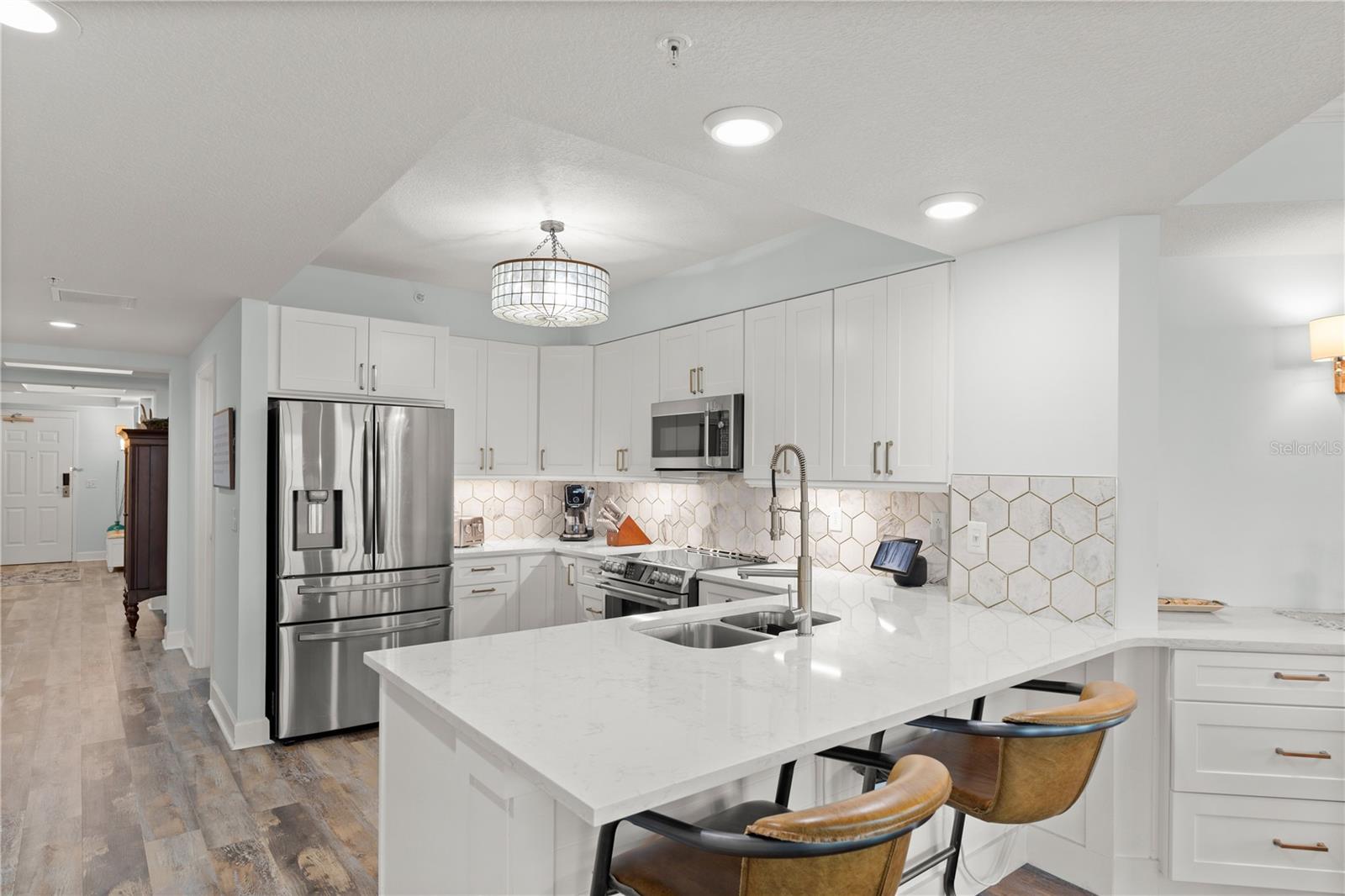 200 OCEAN CREST DR #614