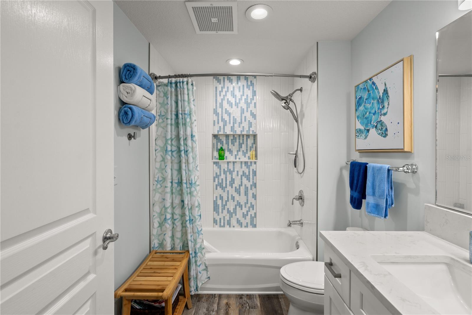 200 OCEAN CREST DR #614