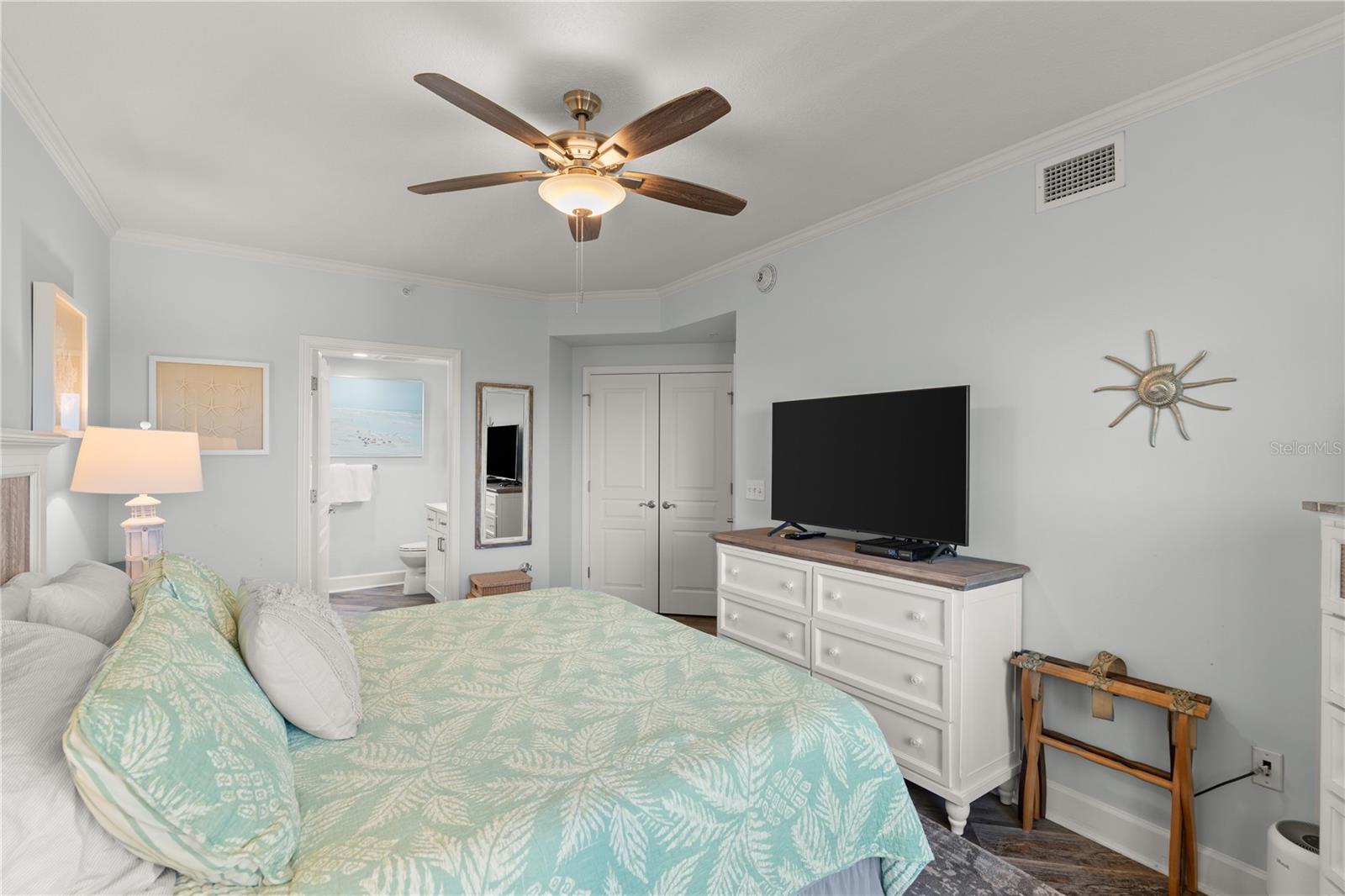 200 OCEAN CREST DR #614