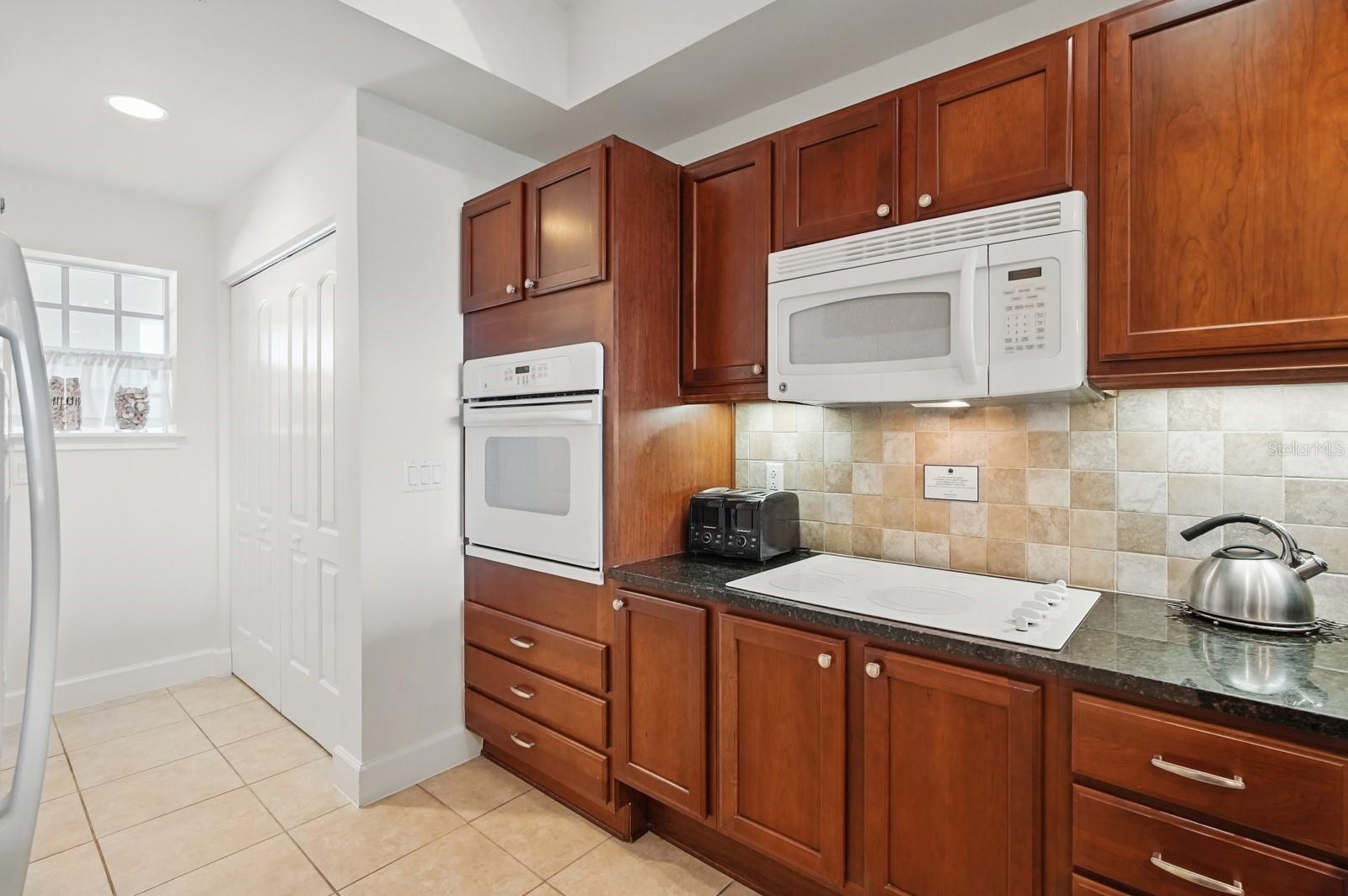 102 YACHT HARBOR DR #263