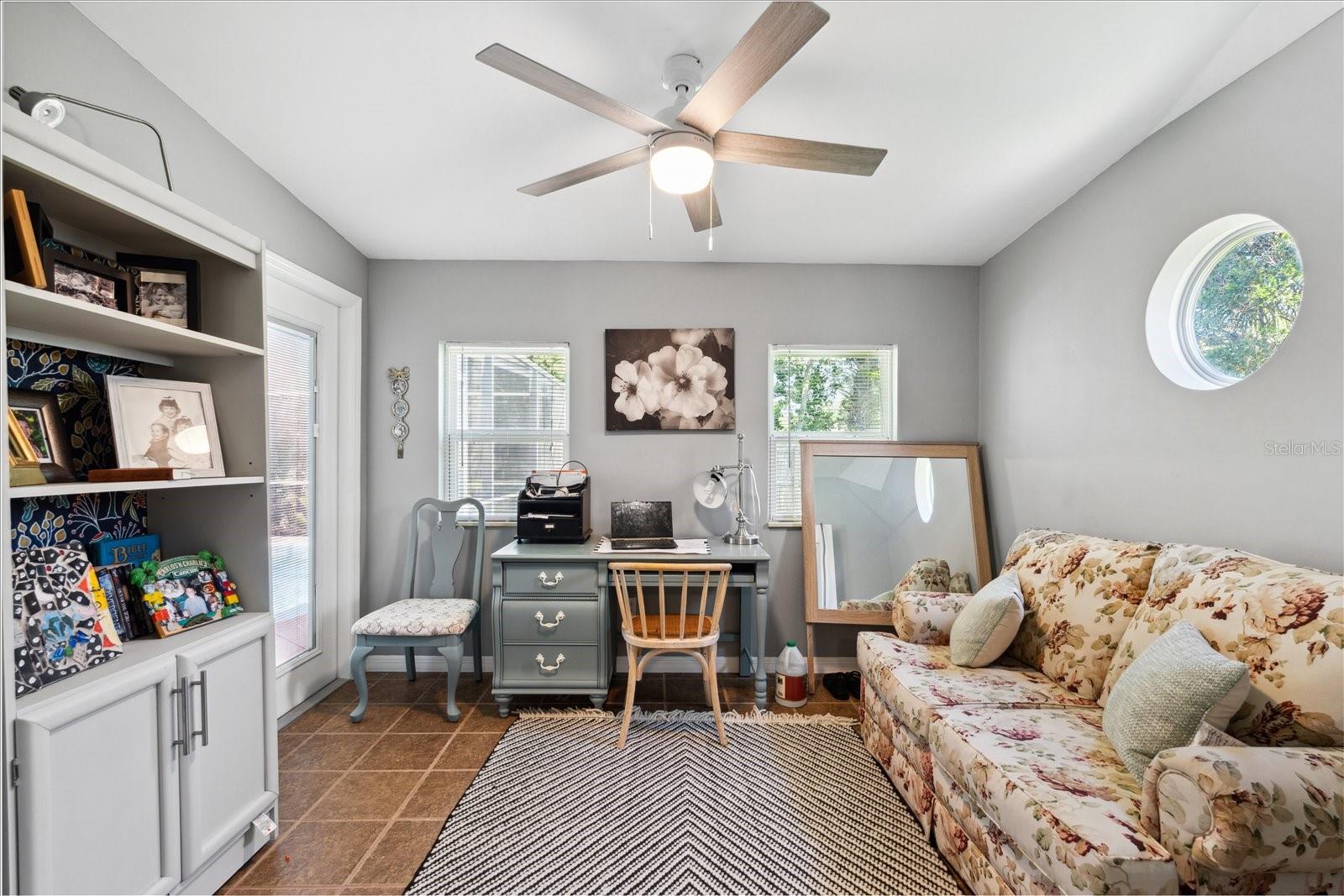 32 WOODSIDE DR