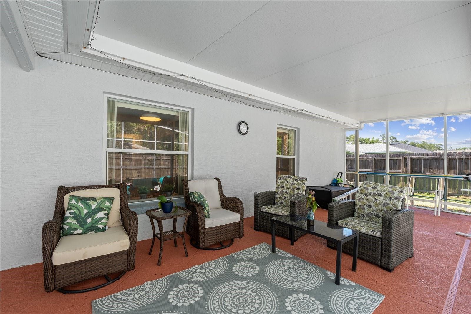 32 WOODSIDE DR