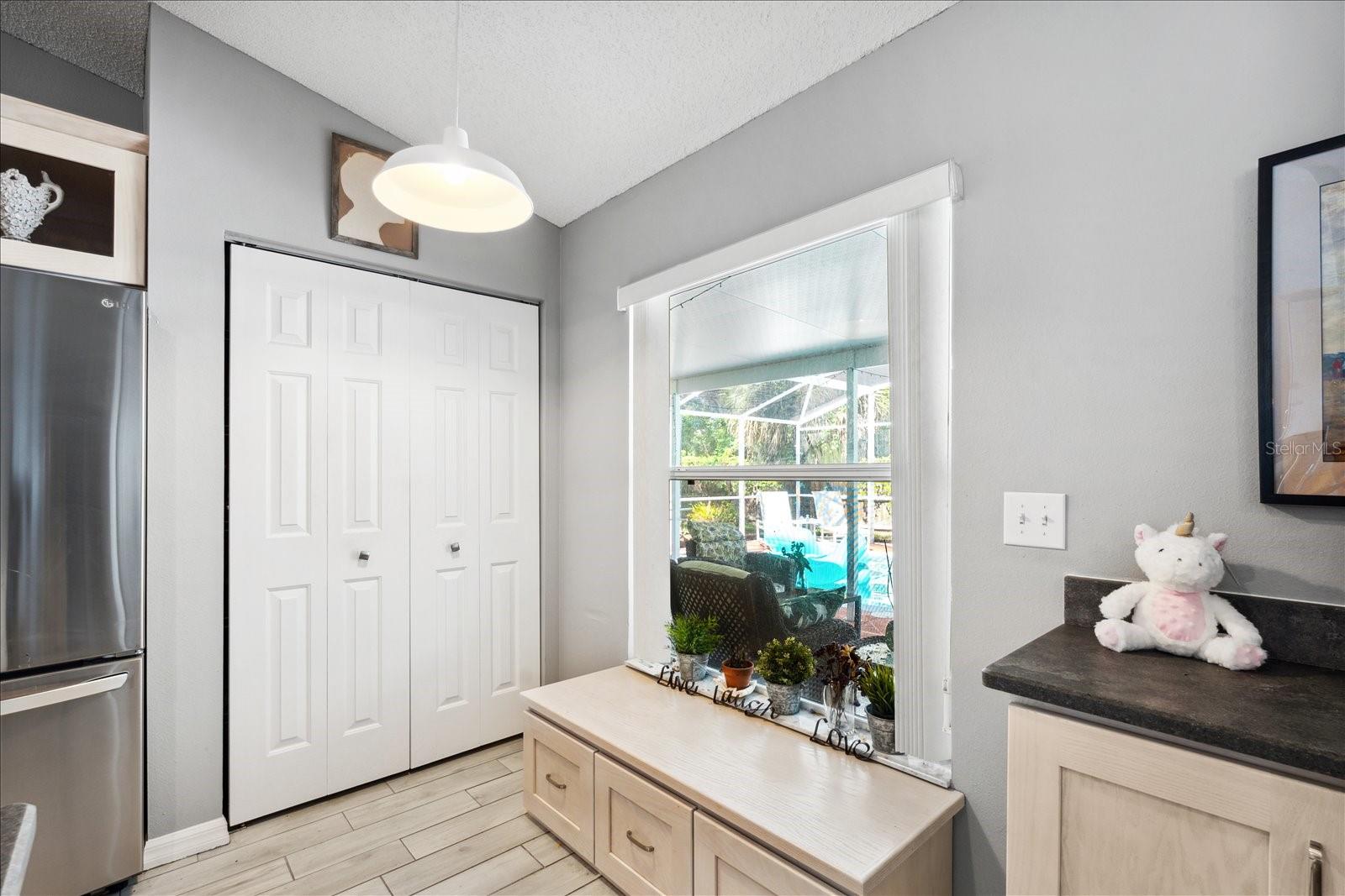32 WOODSIDE DR