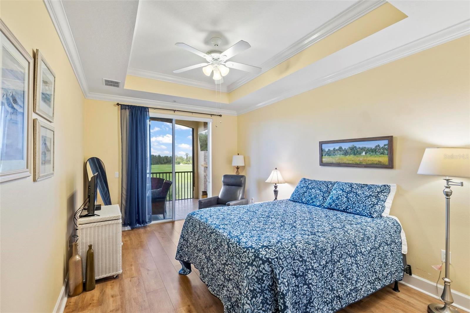 200 RIVERFRONT DR #D302