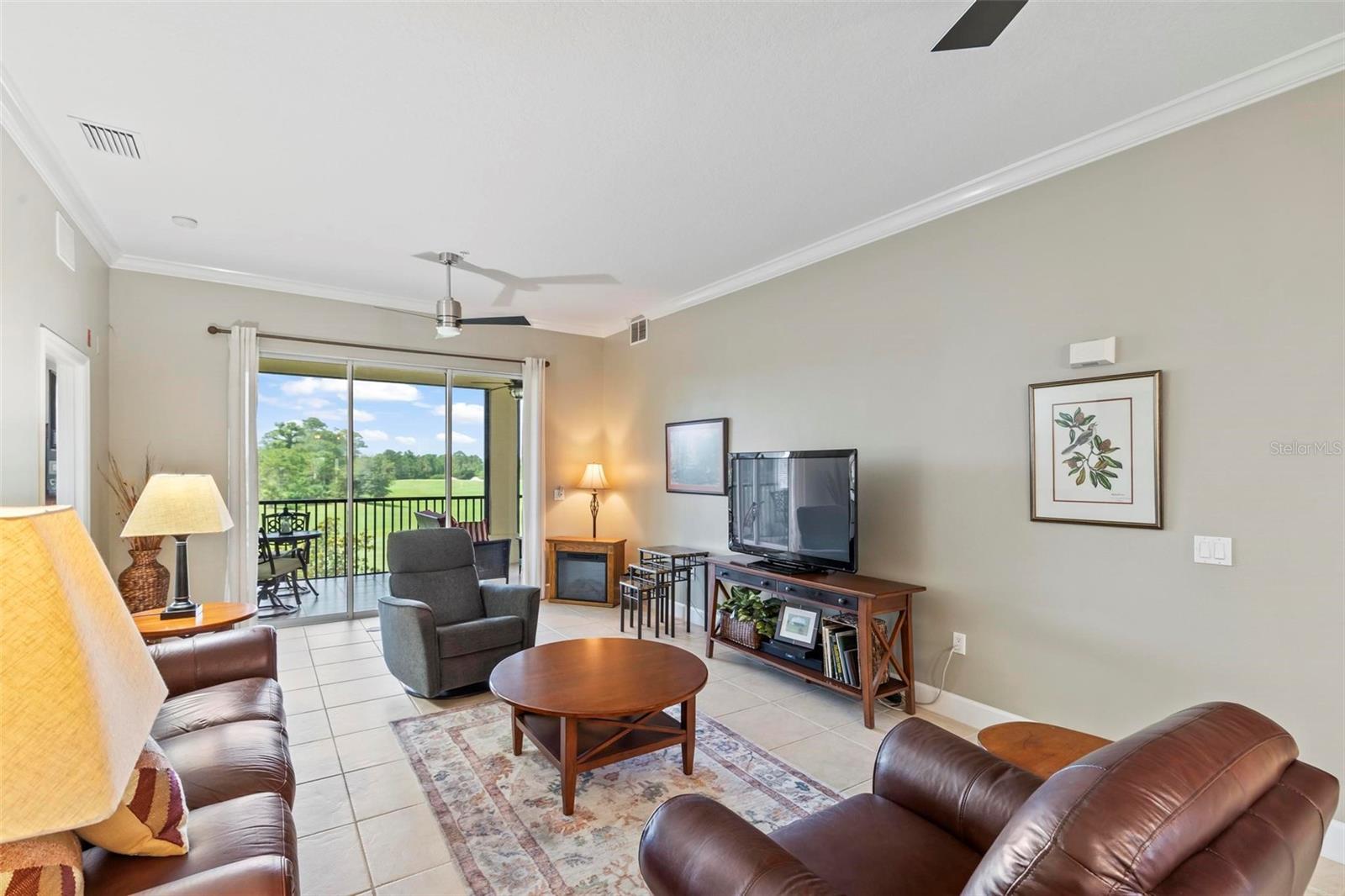 200 RIVERFRONT DR #D302