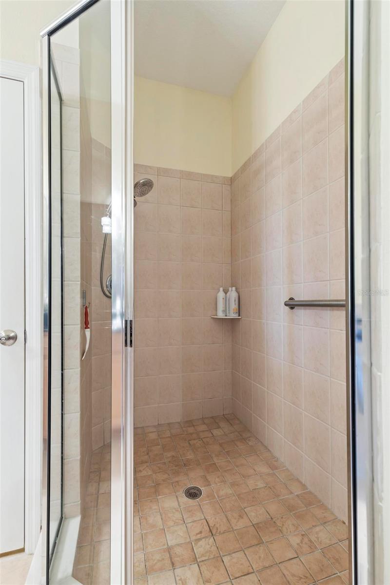 200 RIVERFRONT DR #D302