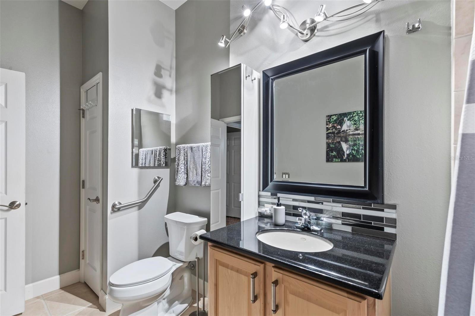 200 RIVERFRONT DR #D302