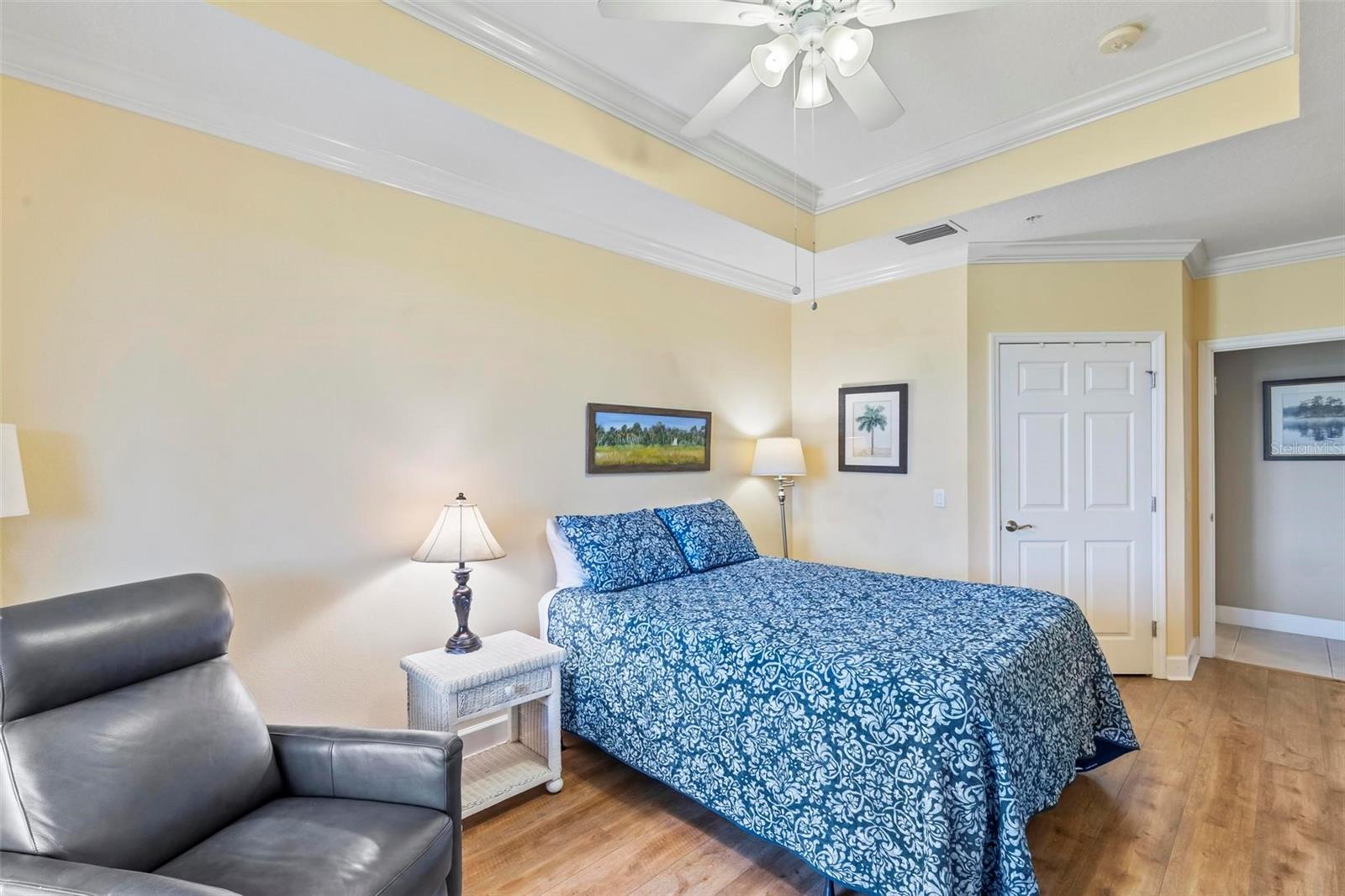 200 RIVERFRONT DR #D302