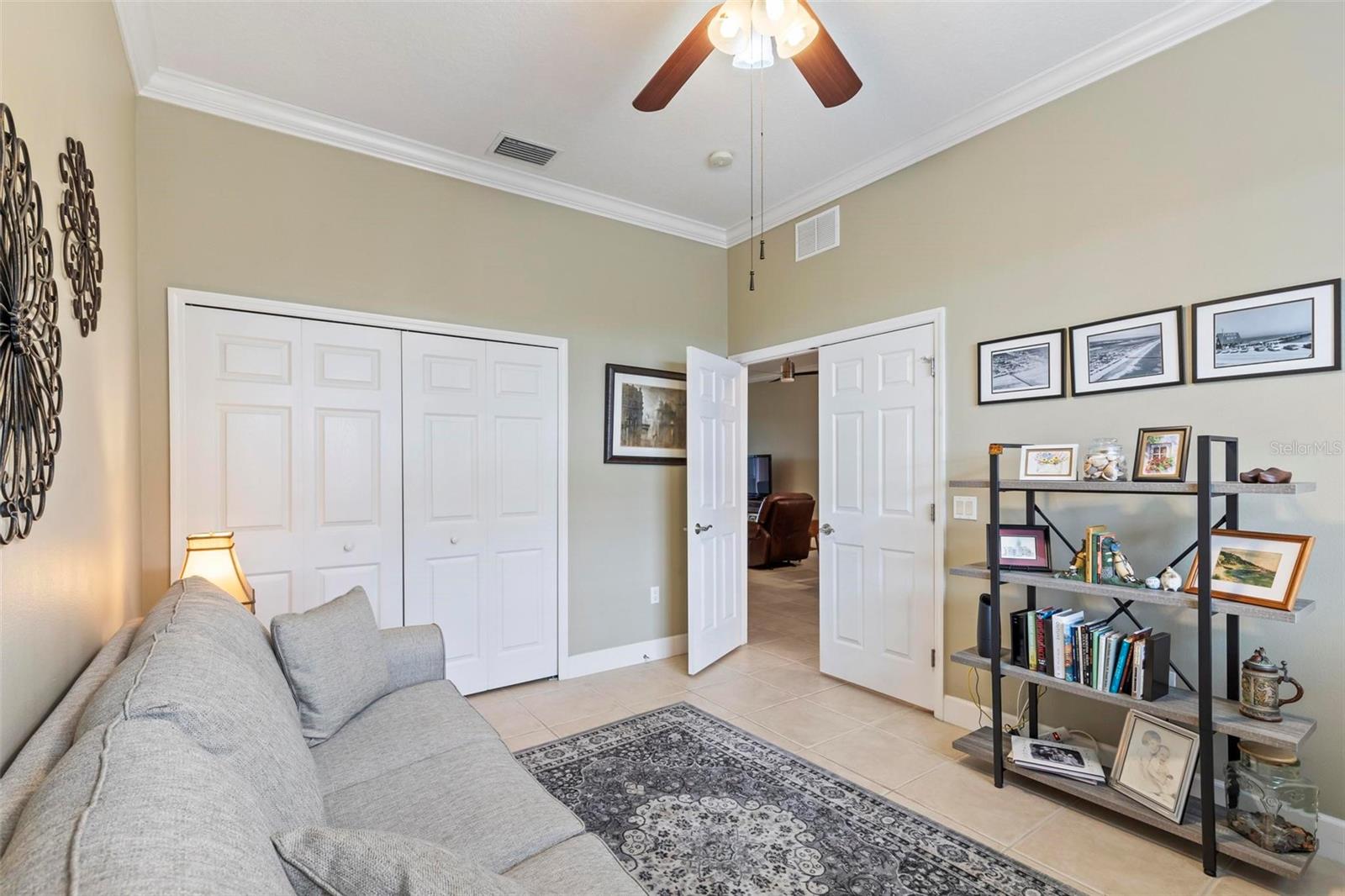 200 RIVERFRONT DR #D302