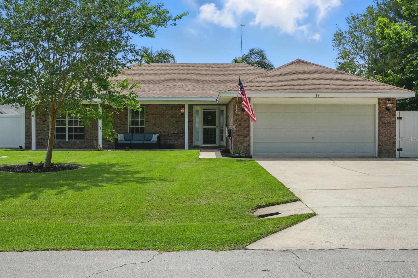 17 SEDGEFIELD PATH S